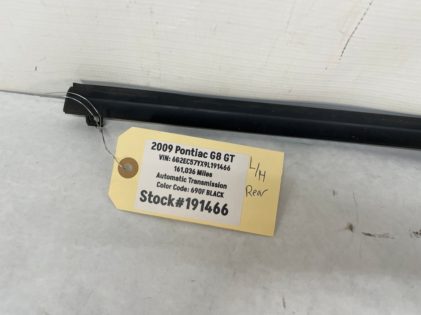 2009 Pontiac G8 GT LH Driver Rear Window Door Belt Reveal Molding Trim Black OEM - Day's Parts Yard