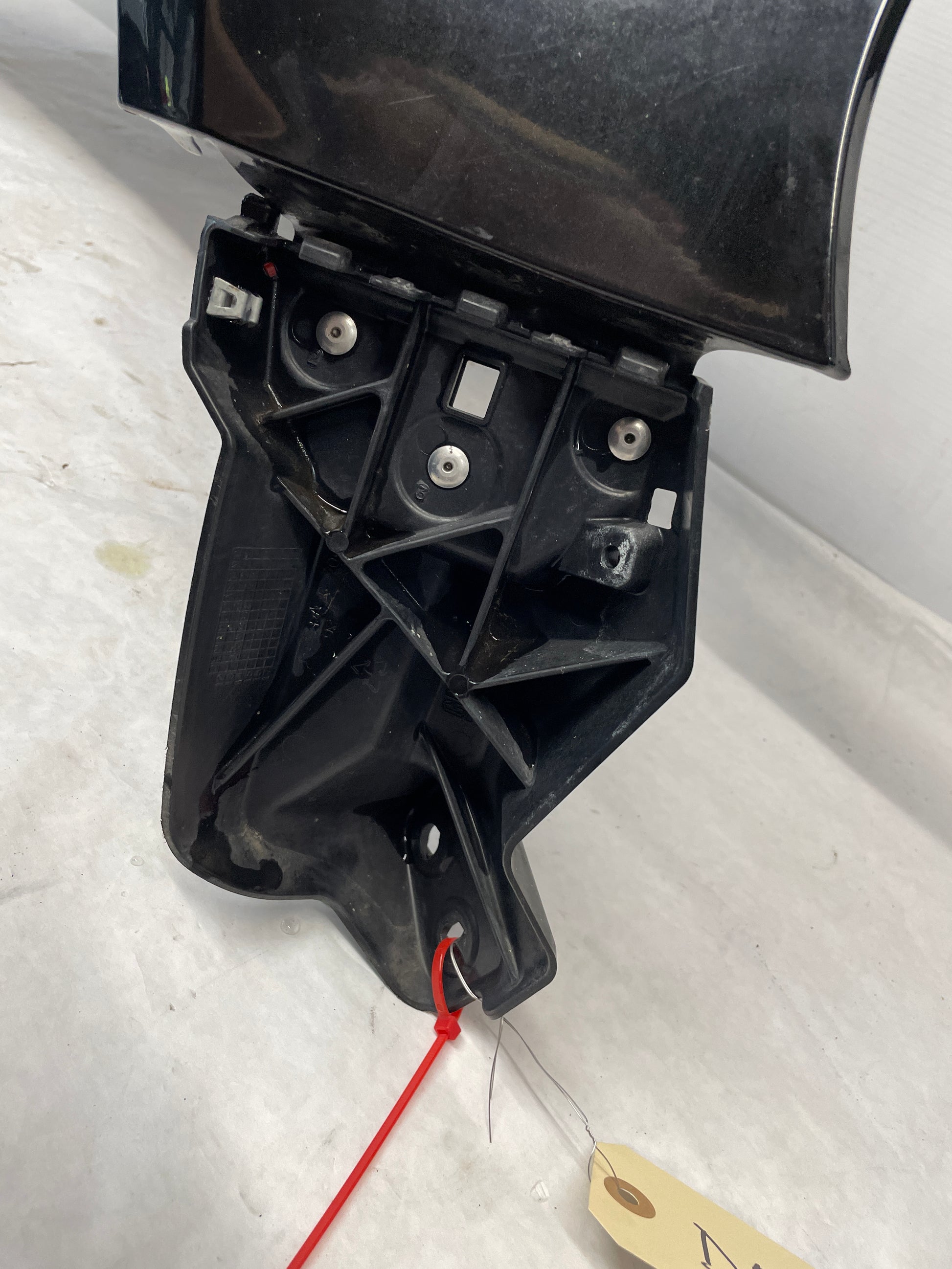 2014 Chevy SS Sedan RH Passenger Fender w/ Marker Light Fender Guide Bracket OEM - Day's Parts Yard
