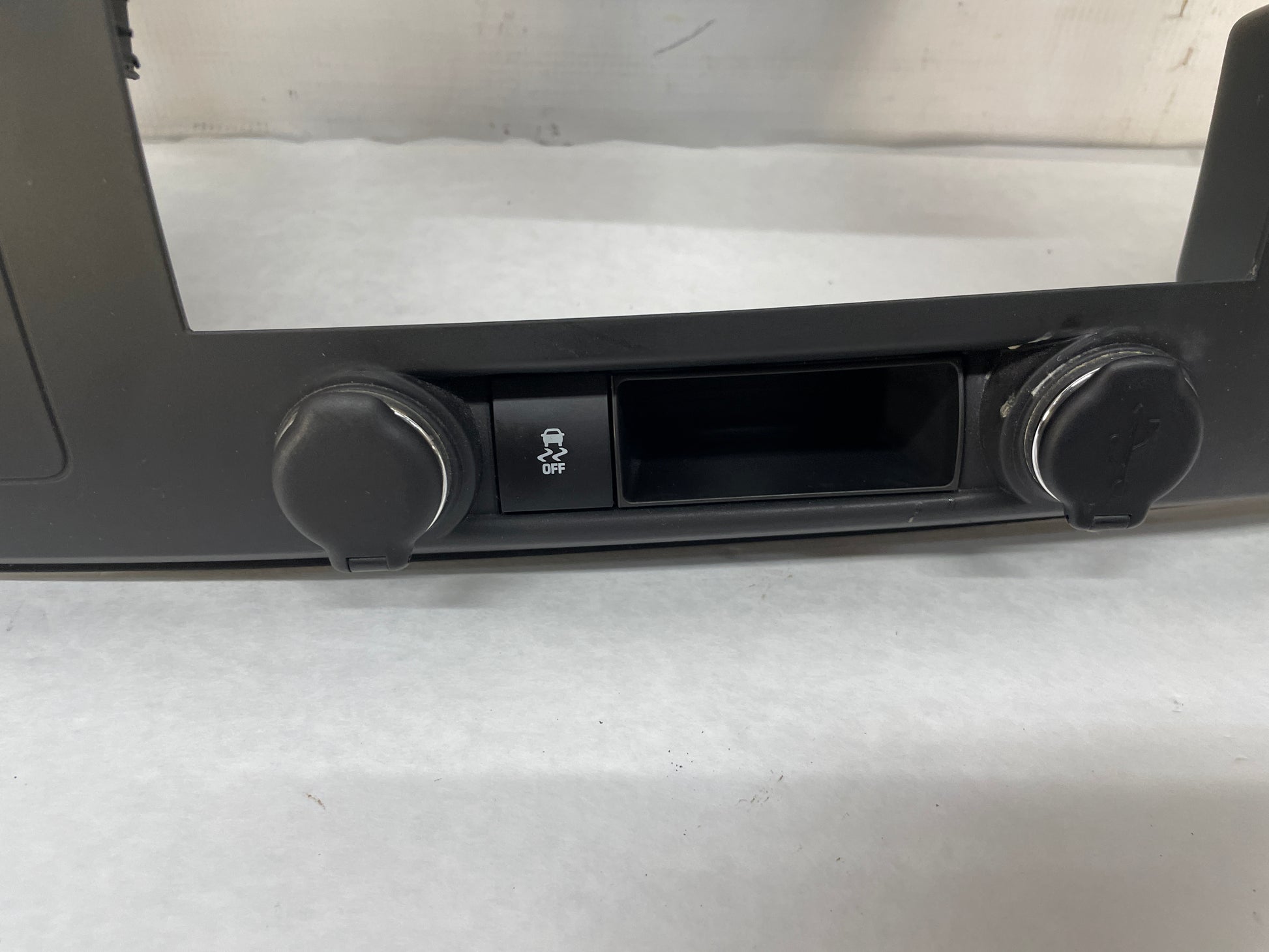 2012 Chevy Silverado K1500 LT Front Dash Center Radio Bezel w/ Switches - Day's Parts Yard