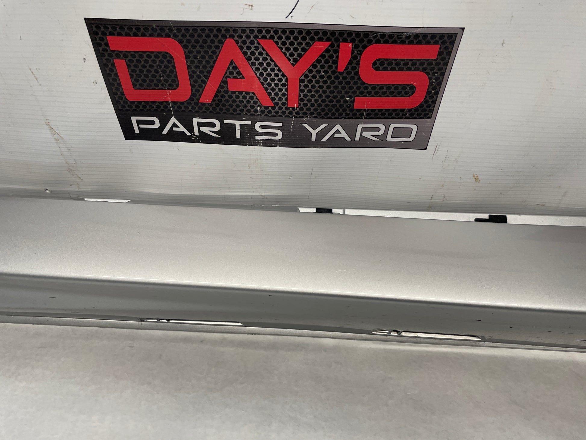 2014 Chevy SS Sedan RH Passenger Rocker Molding Side Skirt Panel Trim OEM - Day's Parts Yard