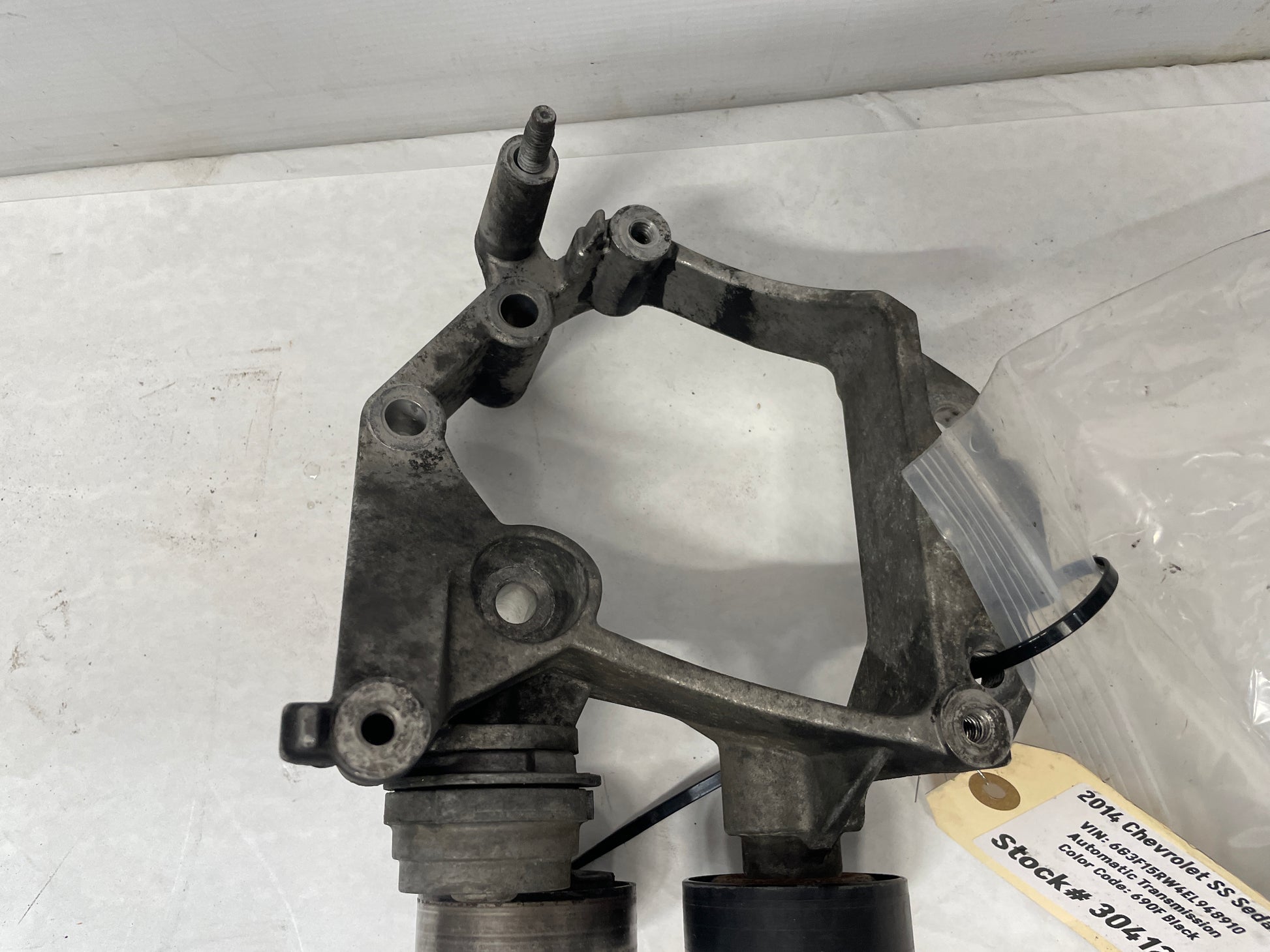 2014 Chevy SS Sedan AC A/C Air Conditioner Compressor Bracket w/ Hardware OEM - Day's Parts Yard