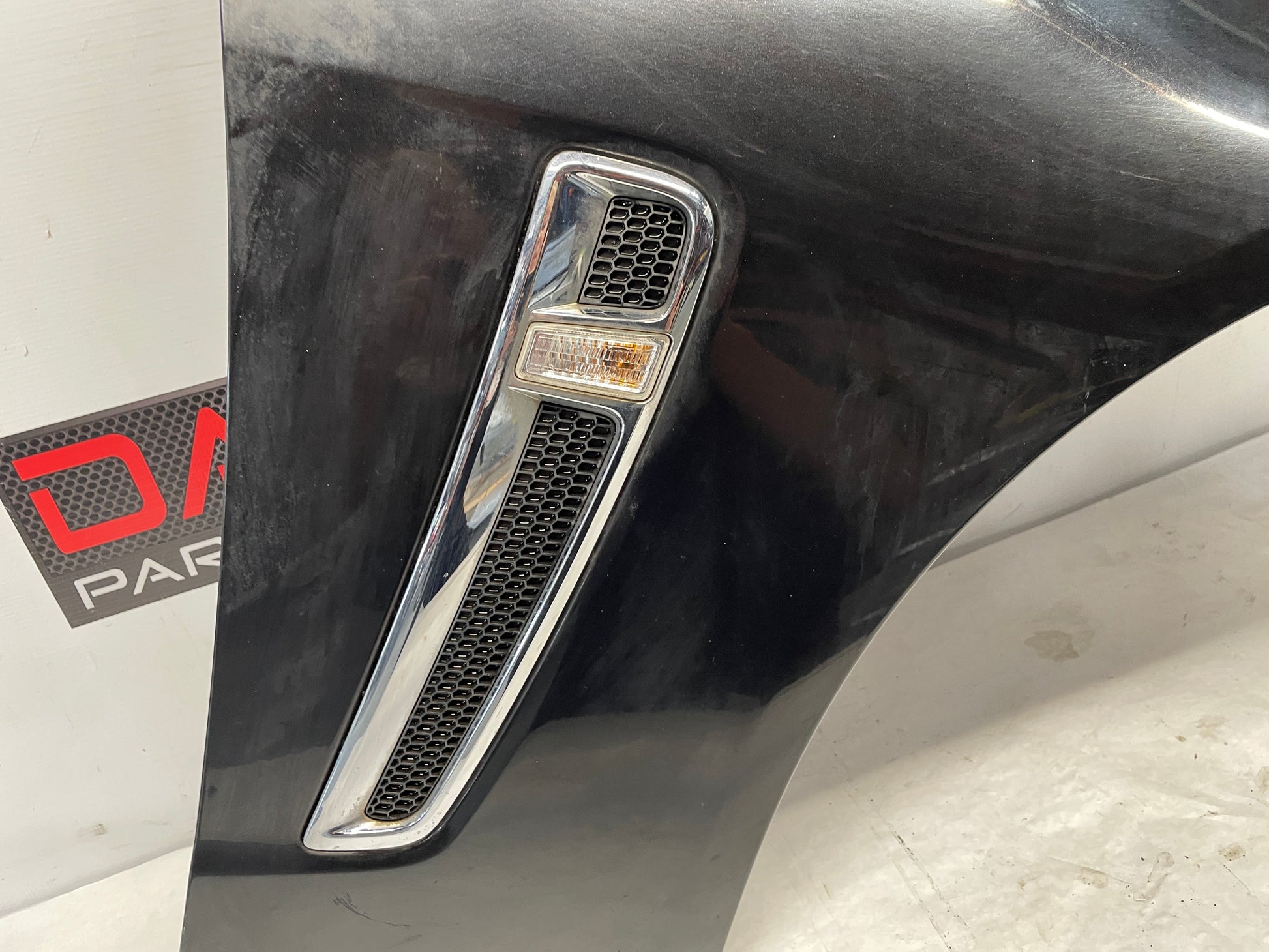 2014 Chevy SS Sedan RH Passenger Fender w/ Marker Light Fender Guide Bracket OEM - Day's Parts Yard