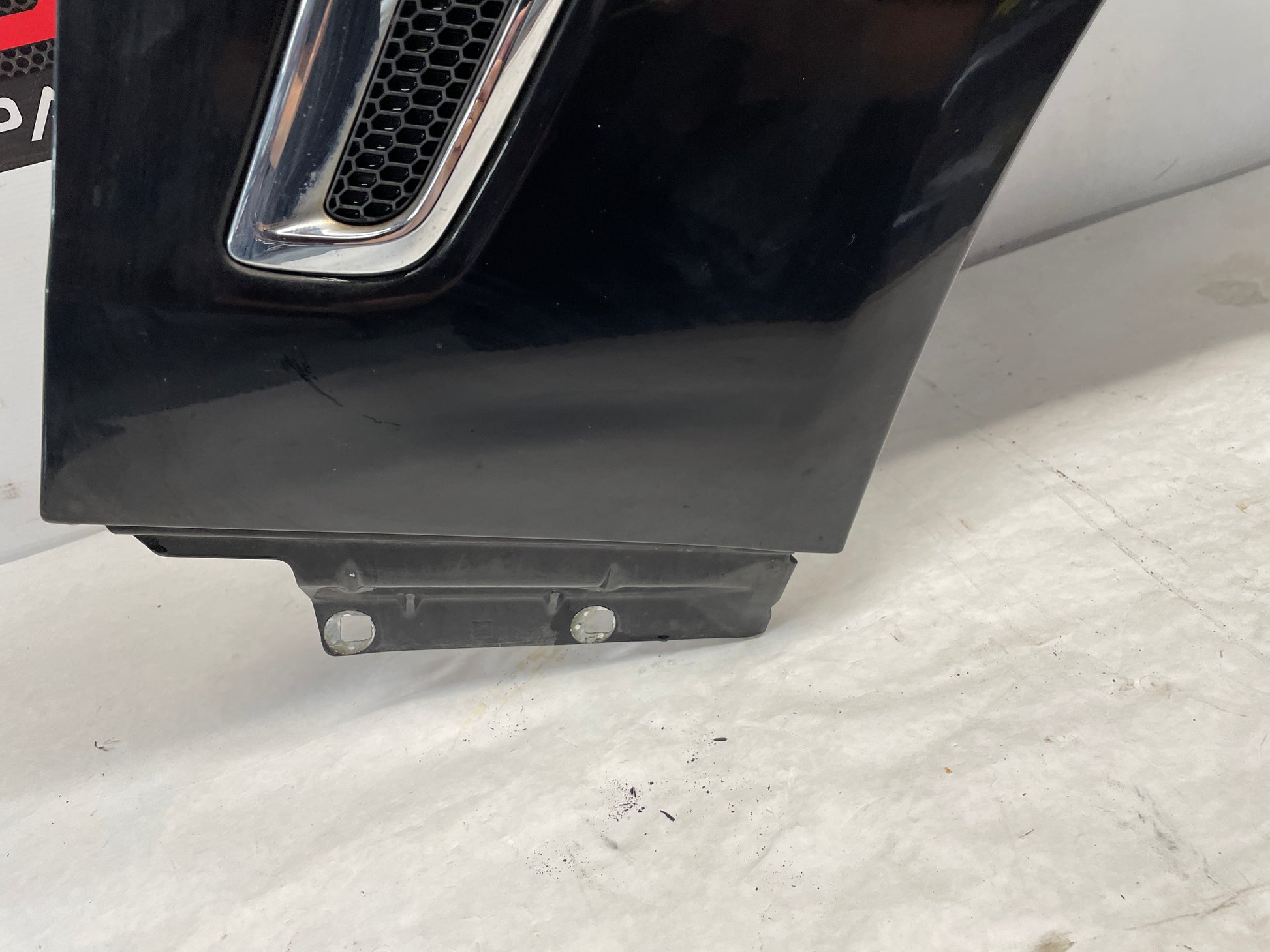 2014 Chevy SS Sedan RH Passenger Fender w/ Marker Light Fender Guide Bracket OEM - Day's Parts Yard