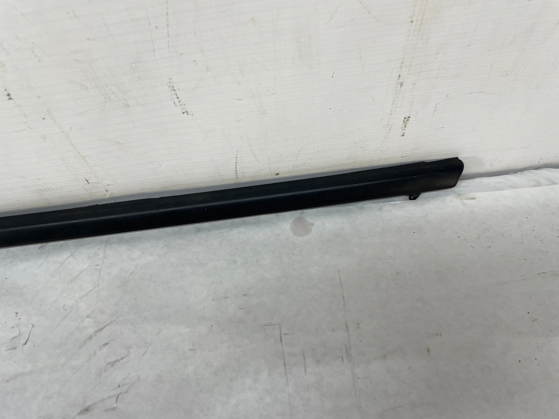 2009 Pontiac G8 GT LH Driver Rear Window Door Belt Reveal Molding Trim Black OEM - Day's Parts Yard