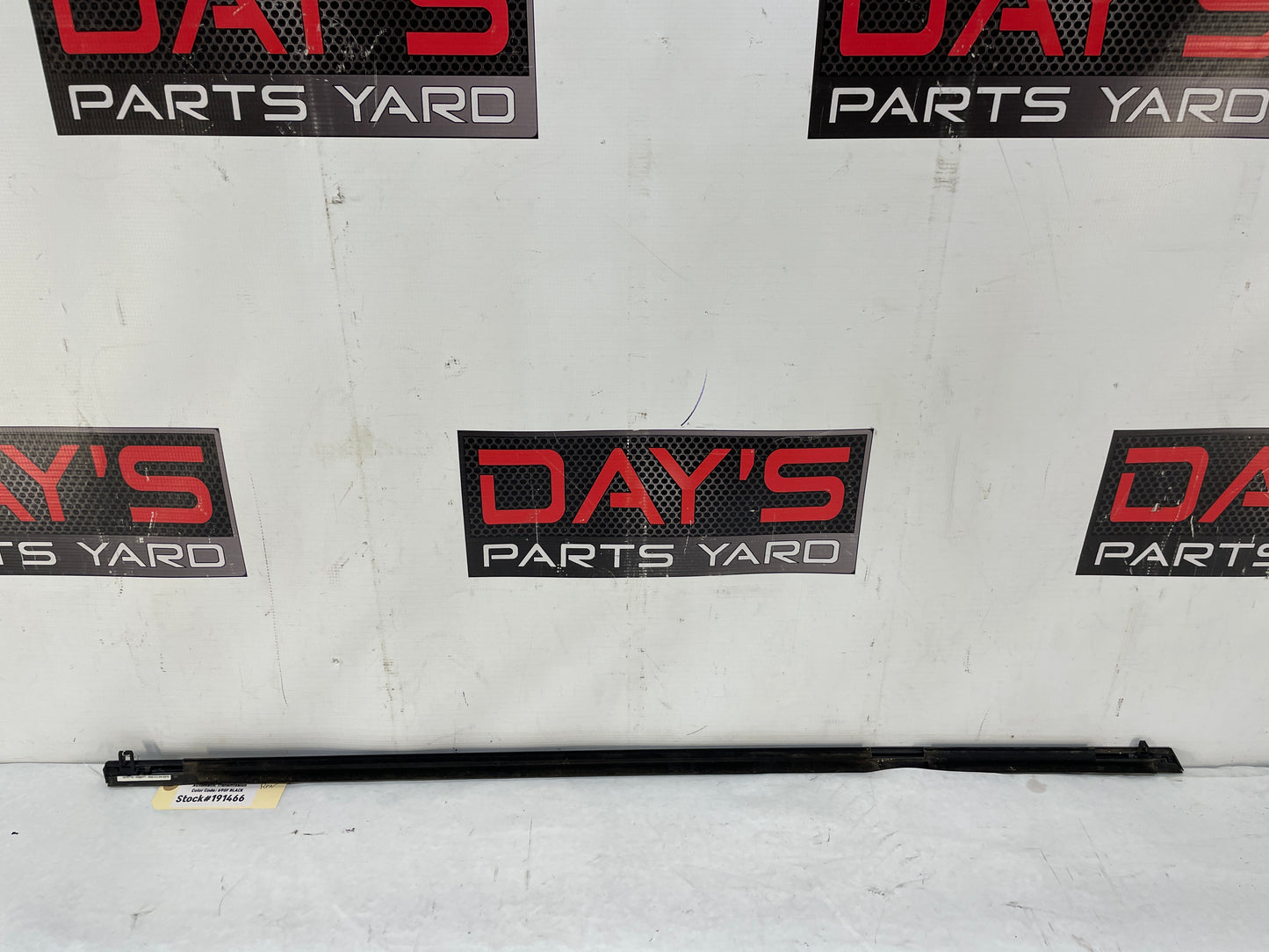 2009 Pontiac G8 GT LH Driver Rear Window Door Belt Reveal Molding Trim Black OEM - Day's Parts Yard