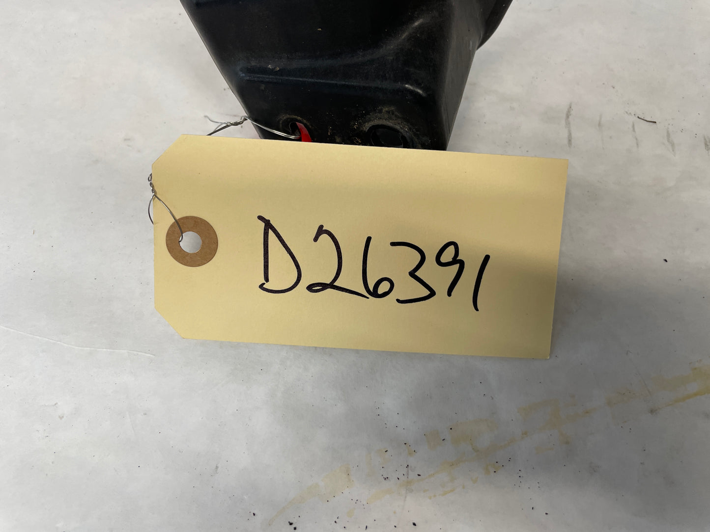 2014 Chevy SS Sedan RH Passenger Fender w/ Marker Light Fender Guide Bracket OEM - Day's Parts Yard
