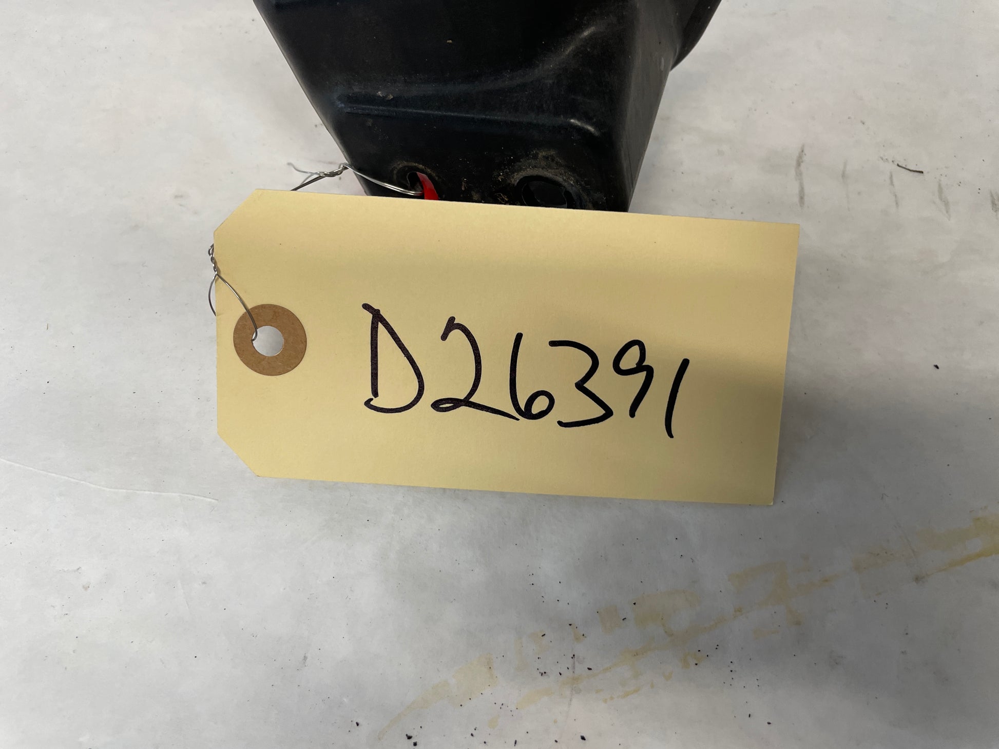 2014 Chevy SS Sedan RH Passenger Fender w/ Marker Light Fender Guide Bracket OEM - Day's Parts Yard