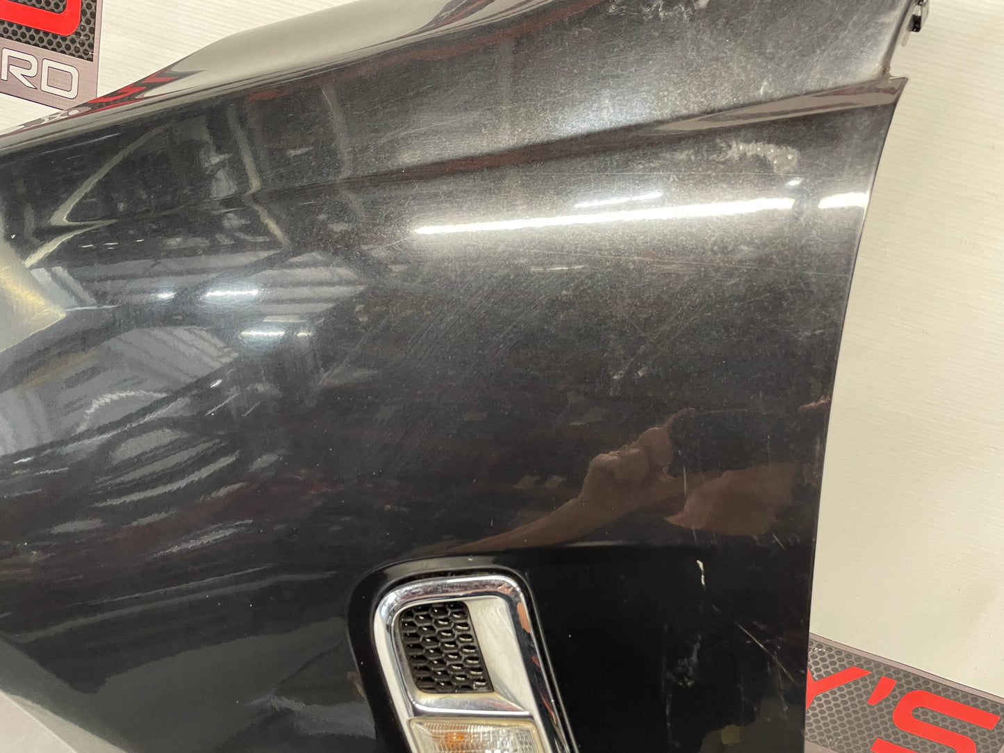 2014 Chevy SS Sedan LH Driver Fender w/ Marker Light & Fender Bracket OEM - Day's Parts Yard