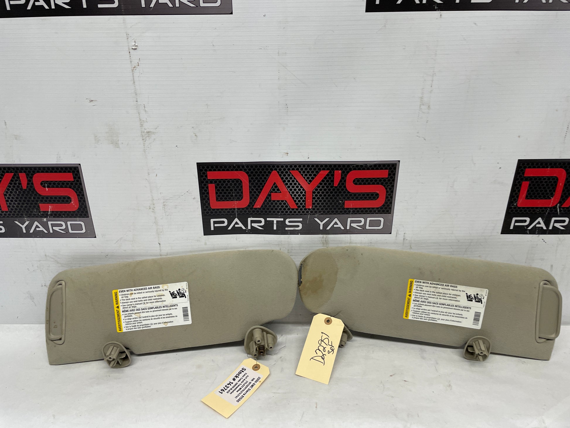 2004 GMC Sierra K1500 RH & LH Sunvisor Sun Visor Shade w/ Clips OEM - Day's Parts Yard