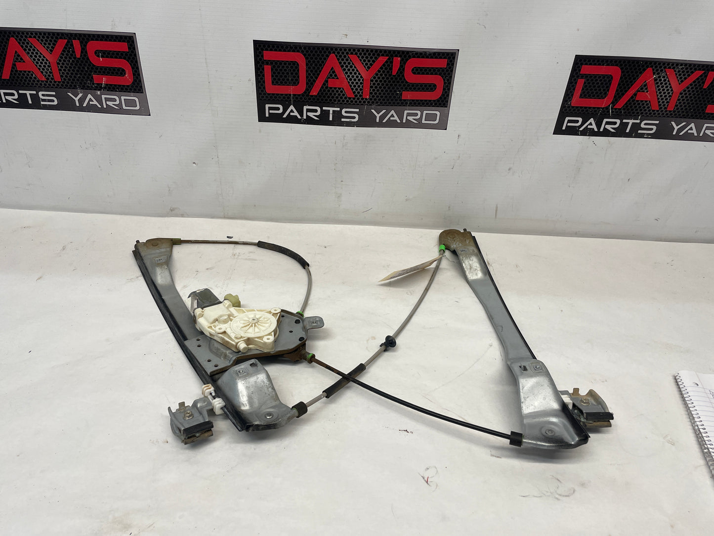2009 Pontiac G8 GT LH Driver Front Door Window Regulator Motor OEM