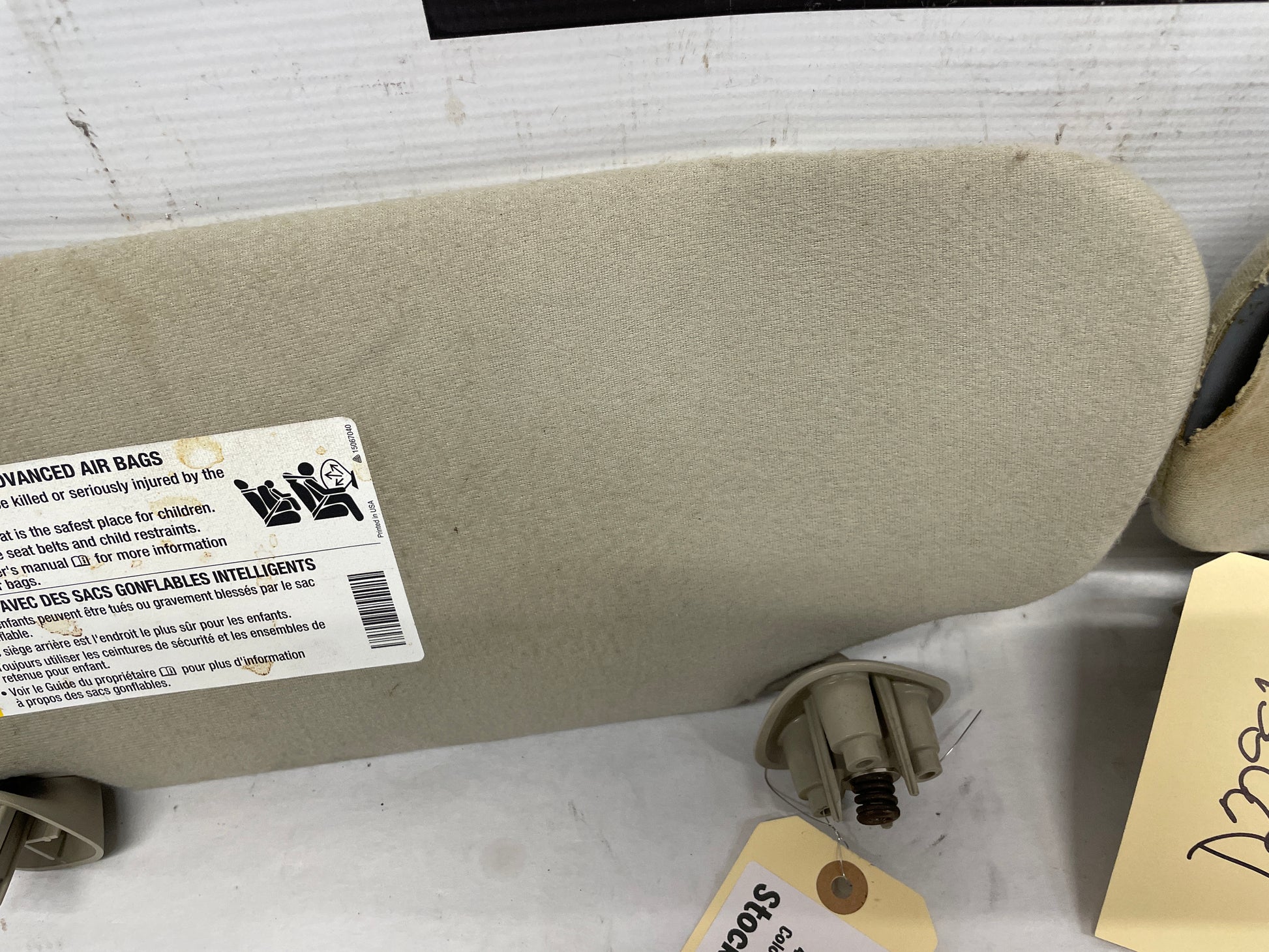 2004 GMC Sierra K1500 RH & LH Sunvisor Sun Visor Shade w/ Clips OEM - Day's Parts Yard