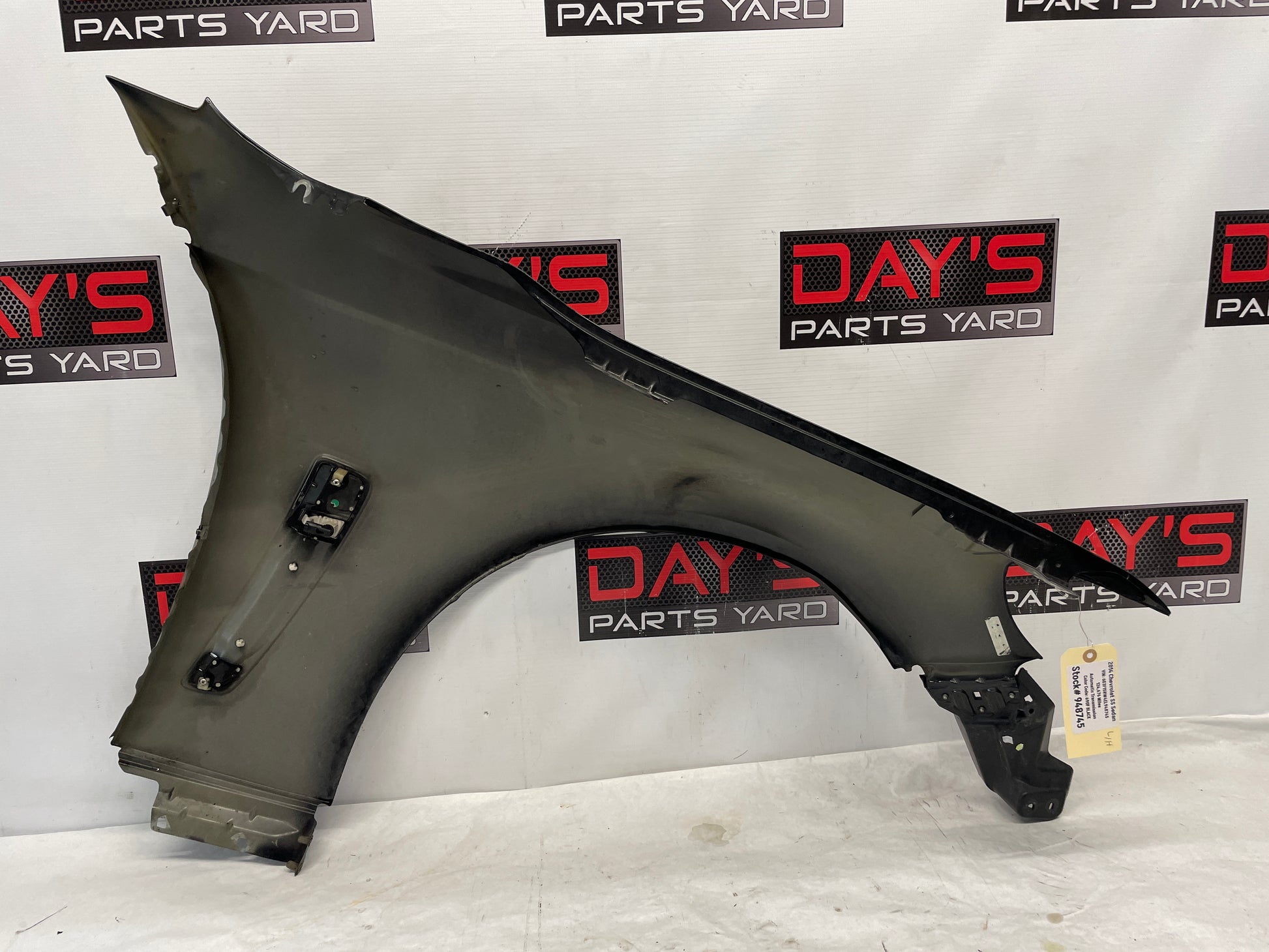 2014 Chevy SS Sedan LH Driver Fender w/ Marker Light & Fender Bracket OEM - Day's Parts Yard