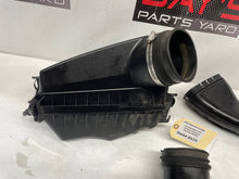 2014 Chevy SS Sedan Factory Air Intake Box Assembly OEM - Day's Parts Yard