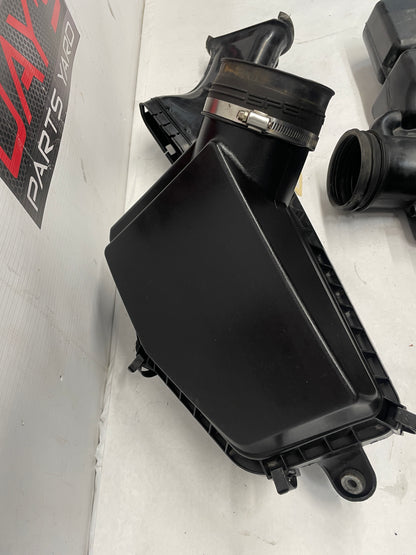 2014 Chevy SS Sedan Factory Air Intake Box Assembly OEM - Day's Parts Yard
