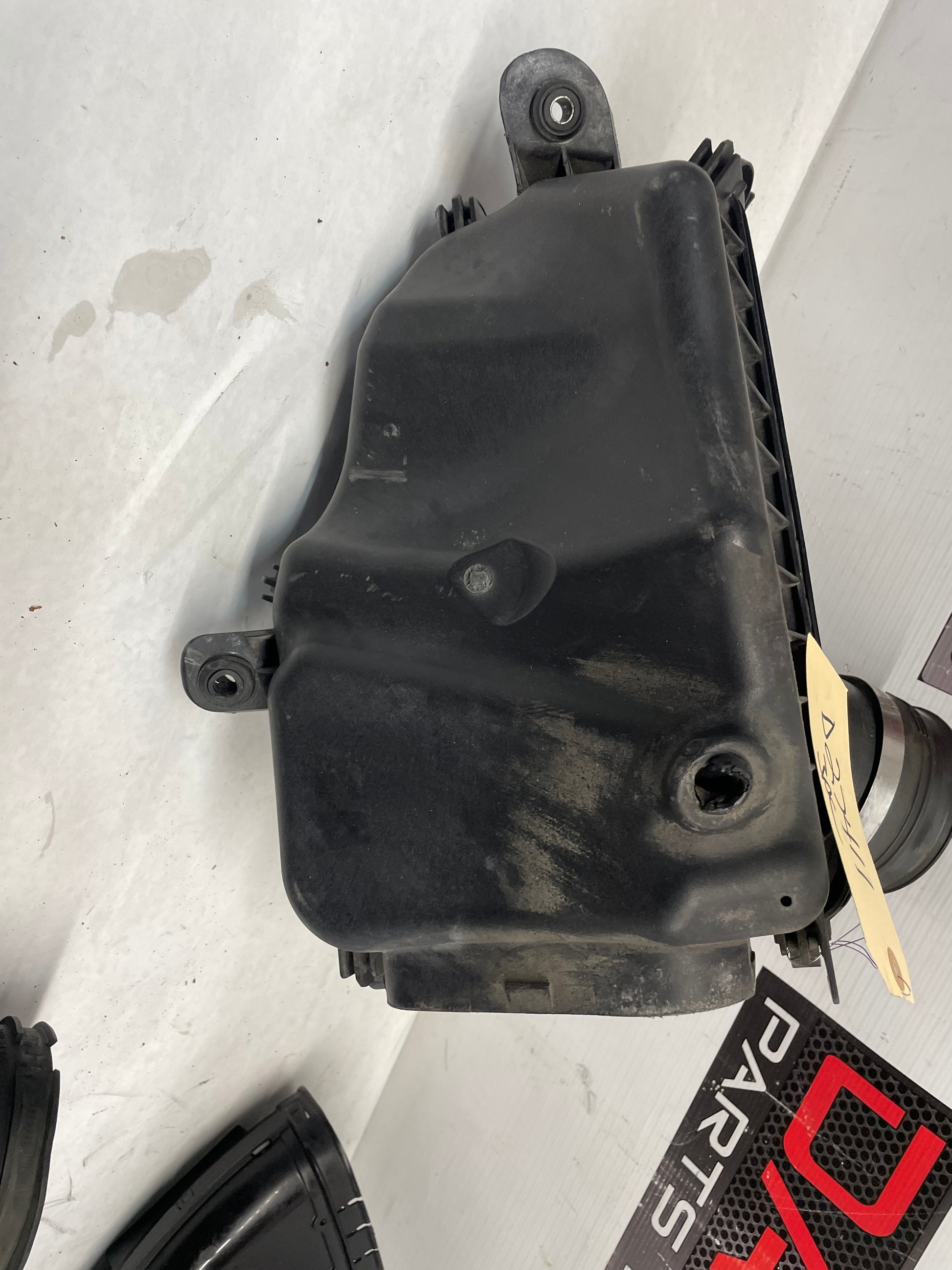 2014 Chevy SS Sedan Factory Air Intake Box Assembly OEM - Day's Parts Yard