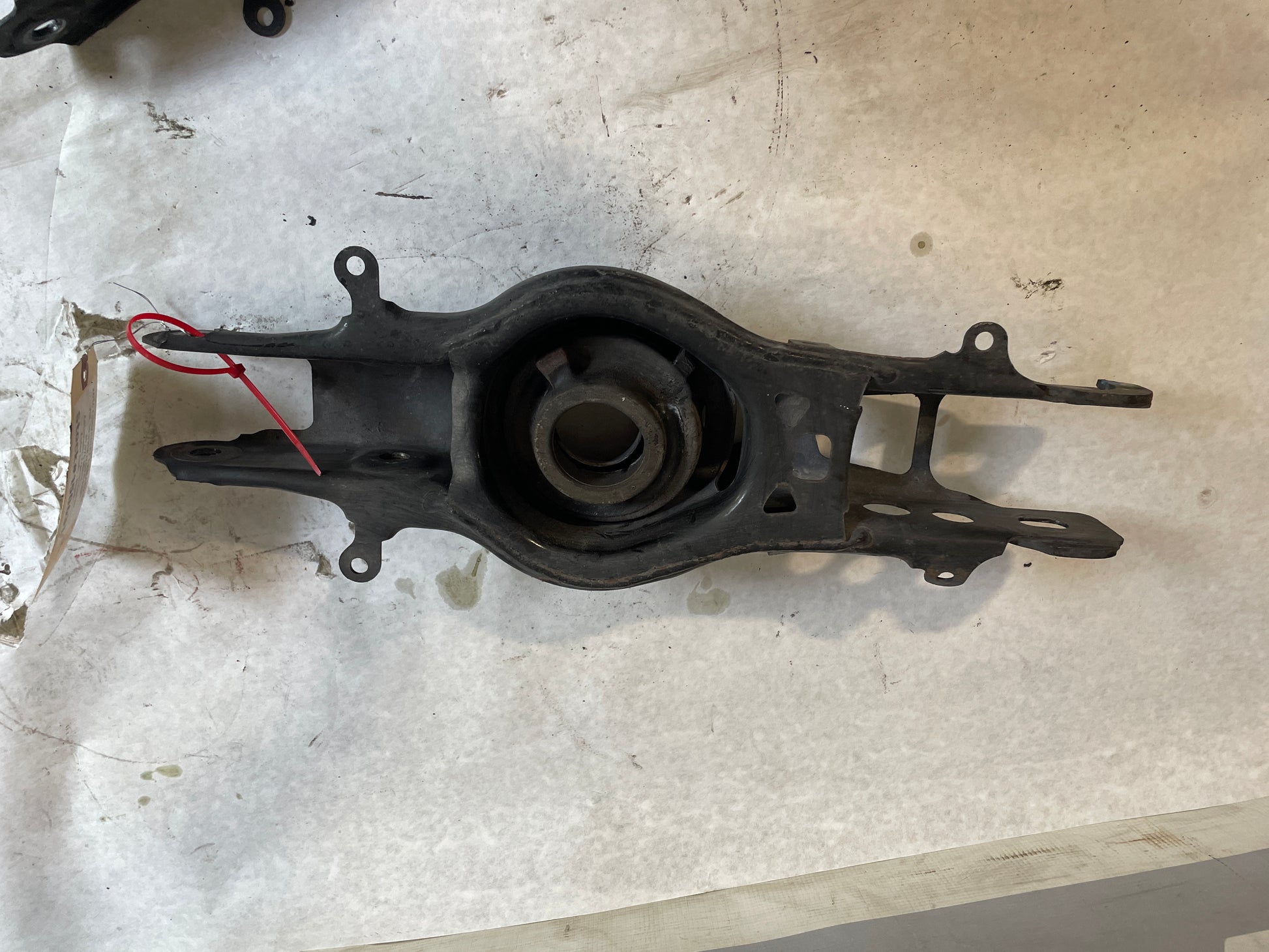 2016 Chevy Camaro SS Rear RH Passenger Lower Control Arm Spring Perch OEM - Day's Parts Yard
