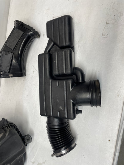 2014 Chevy SS Sedan Factory Air Intake Box Assembly OEM - Day's Parts Yard