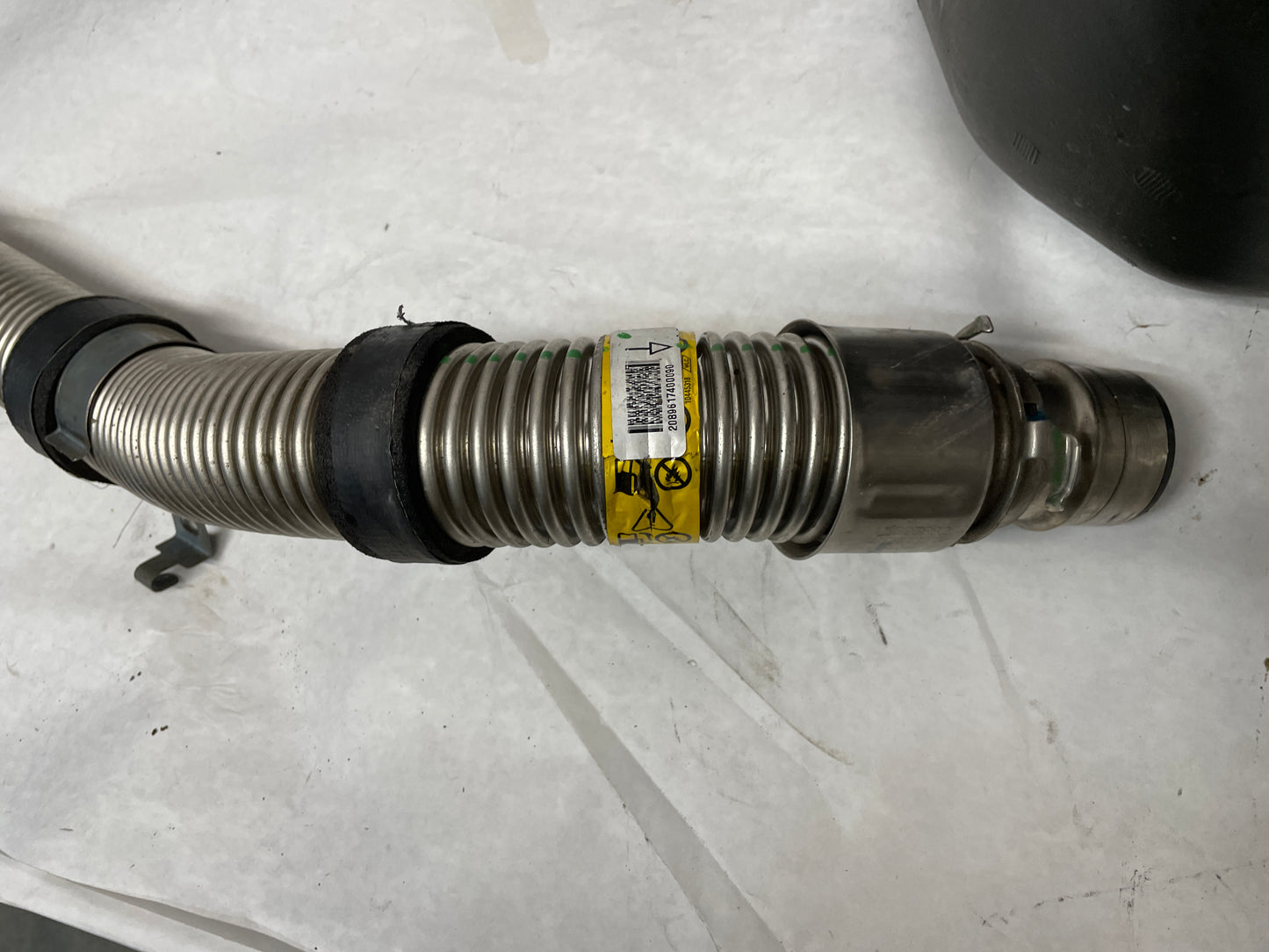 2011 Chevy C6 Corvette Grand Sport RH & LH Fuel Gas Tank w/ Pumps & Crossover Tube OEM