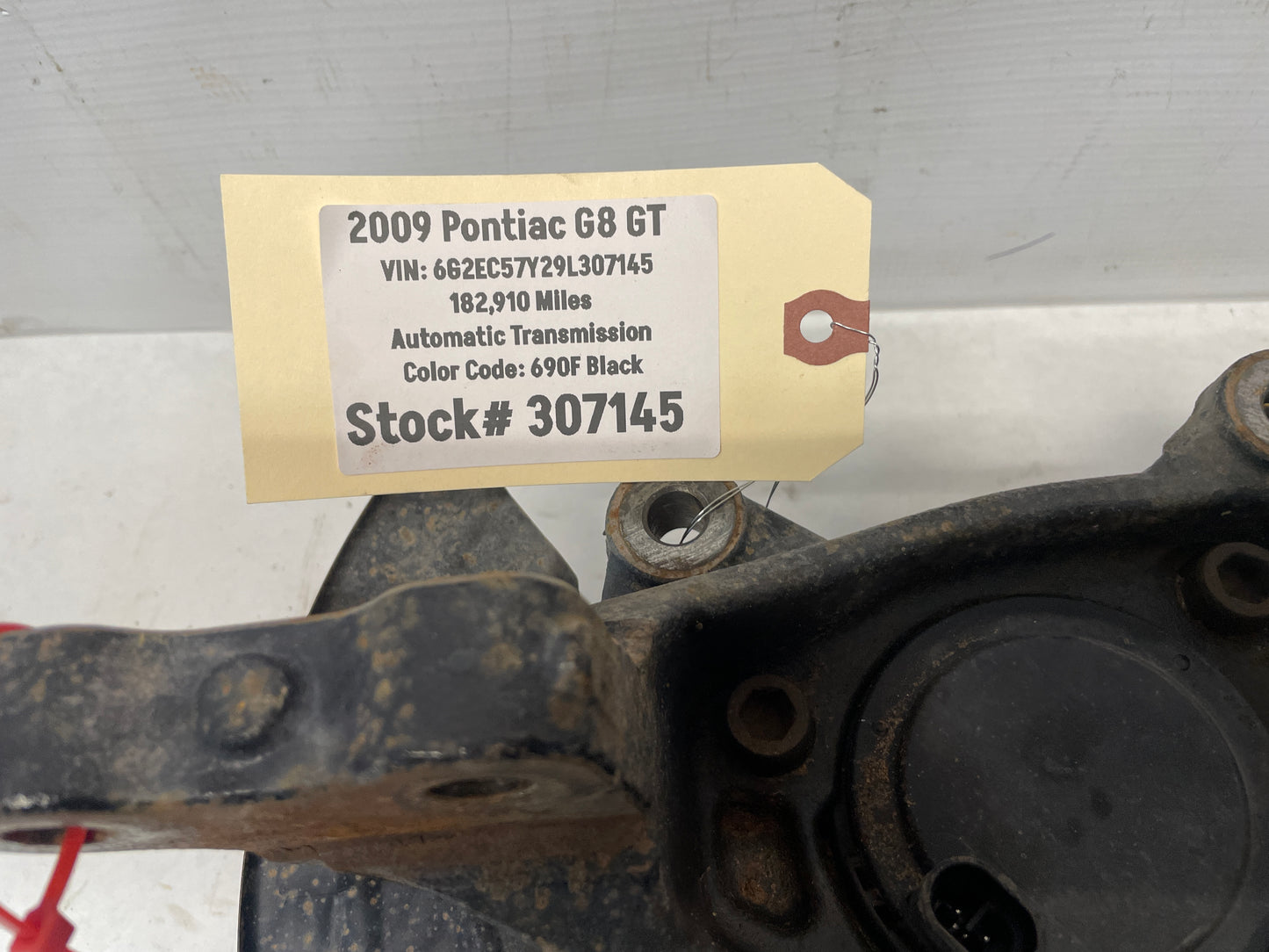 2009 Pontiac G8 GT LH Driver Front Spindle Hub Knuckle Wheel Bearing Assembly OEM