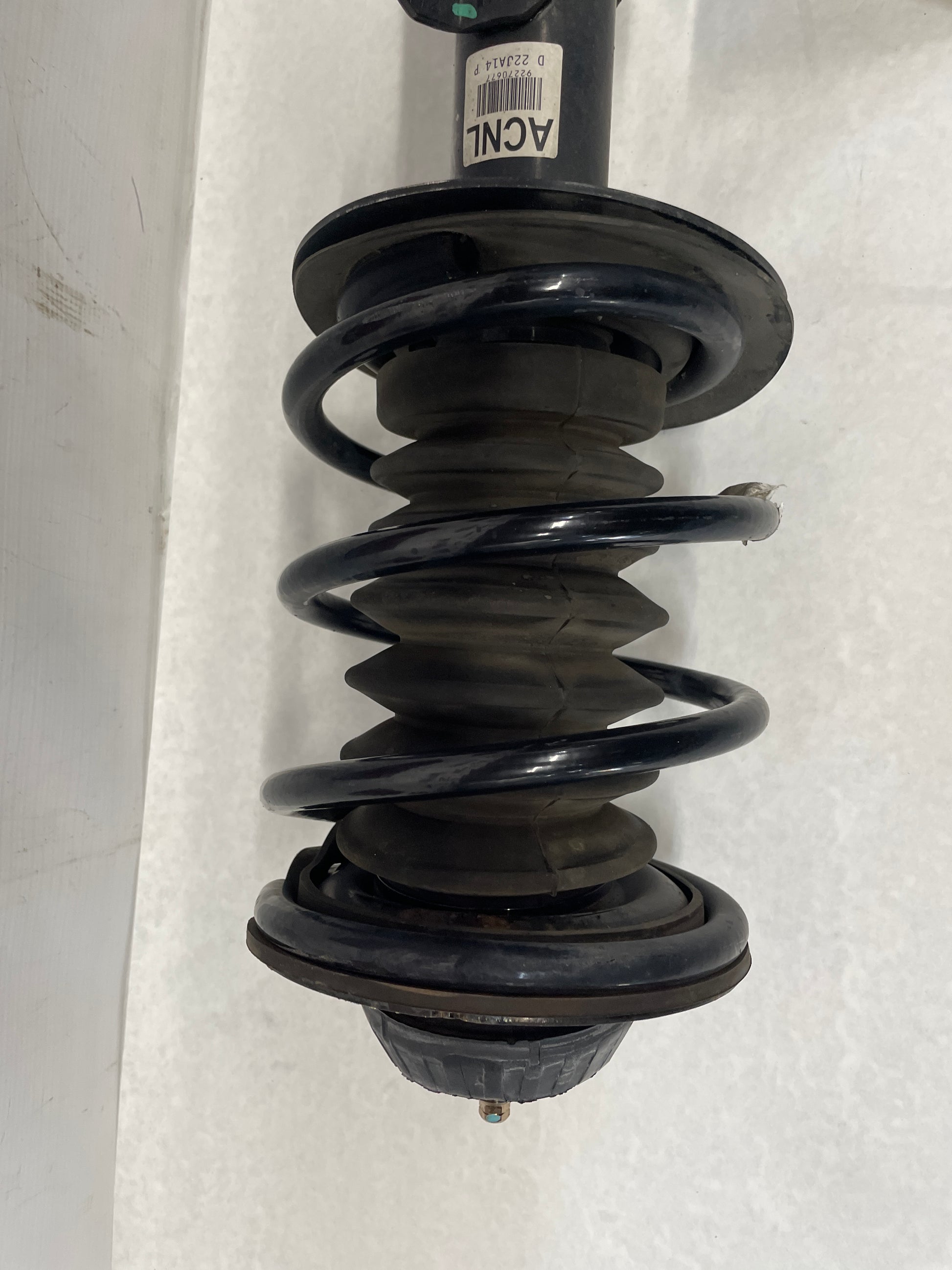 2014 Chevy SS Sedan LH Driver Front Strut Assembly OEM - Day's Parts Yard
