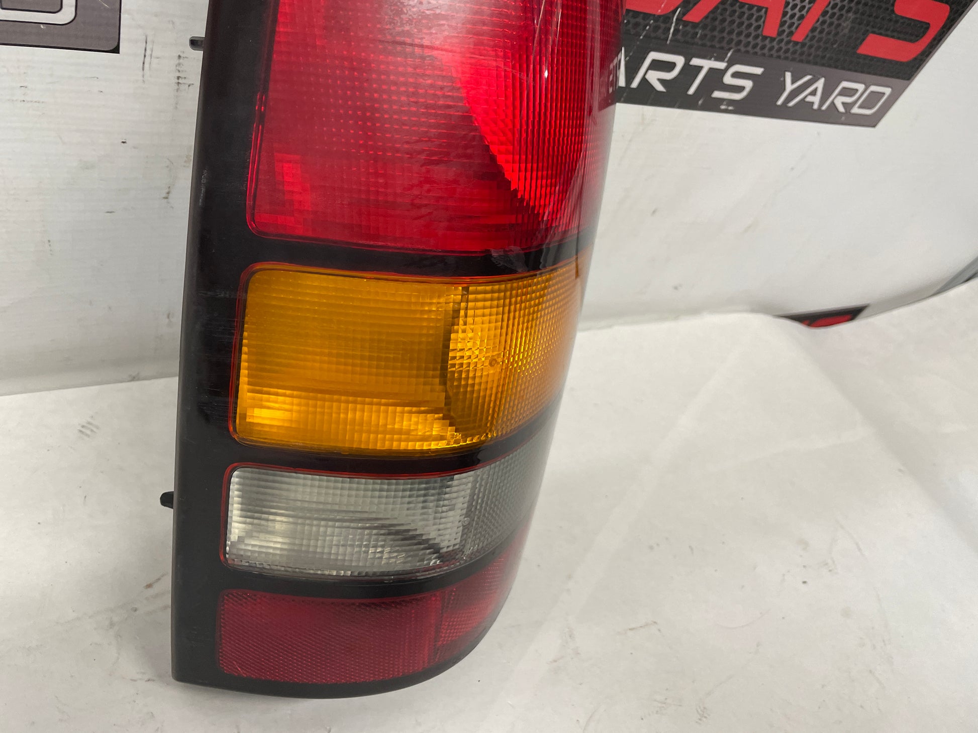 2004 GMC Sierra K1500 LH Driver Tail Light Taillight Lamp OEM - Day's Parts Yard