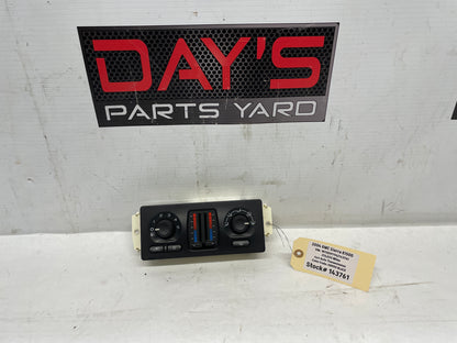 2004 GMC Sierra K1500 HVAC Climate Control Dash Unit OEM - Day's Parts Yard
