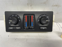 2004 GMC Sierra K1500 HVAC Climate Control Dash Unit OEM - Day's Parts Yard