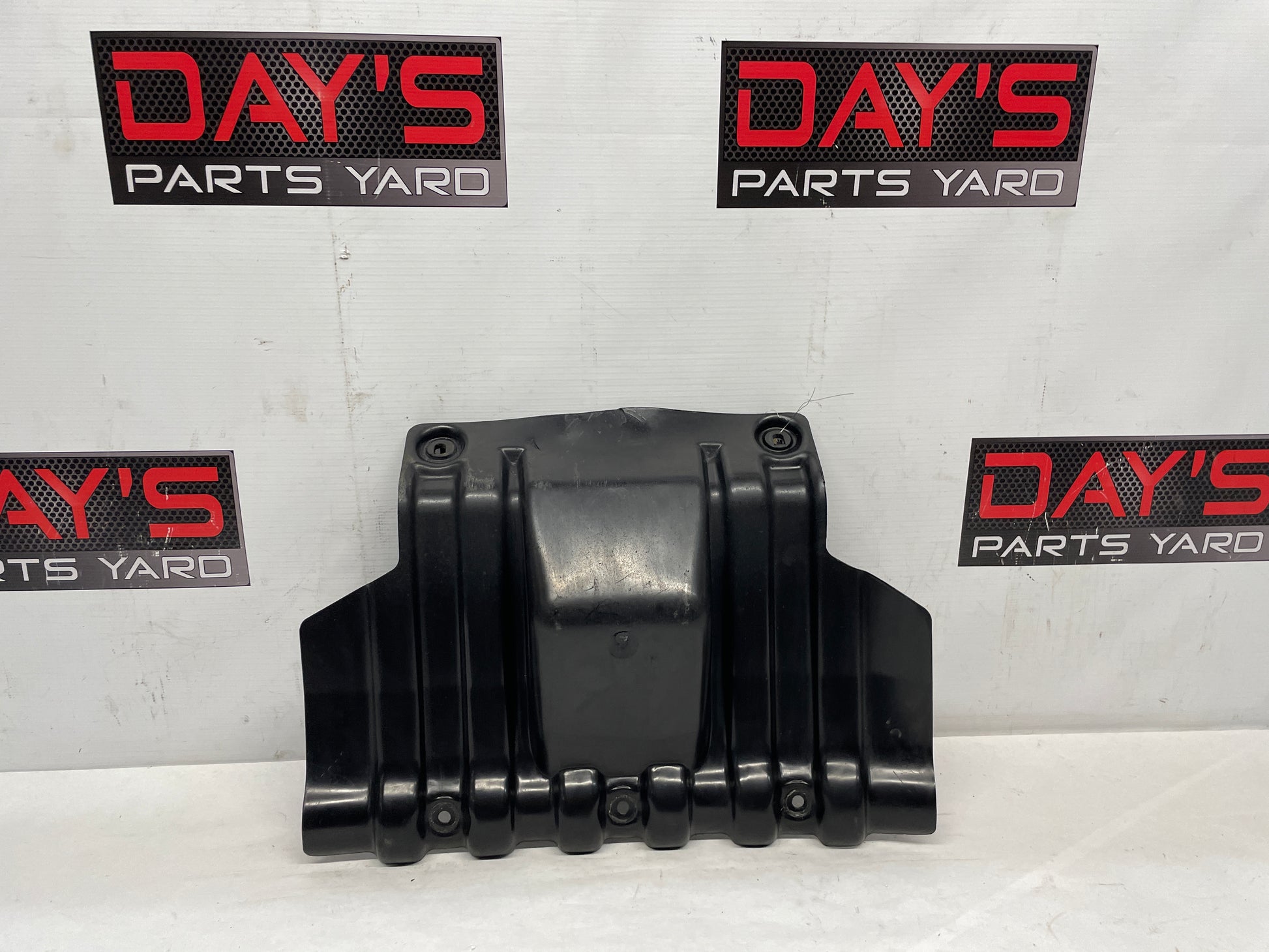 2004 GMC Sierra K1500 Engine Motor Splash Shield OEM - Day's Parts Yard