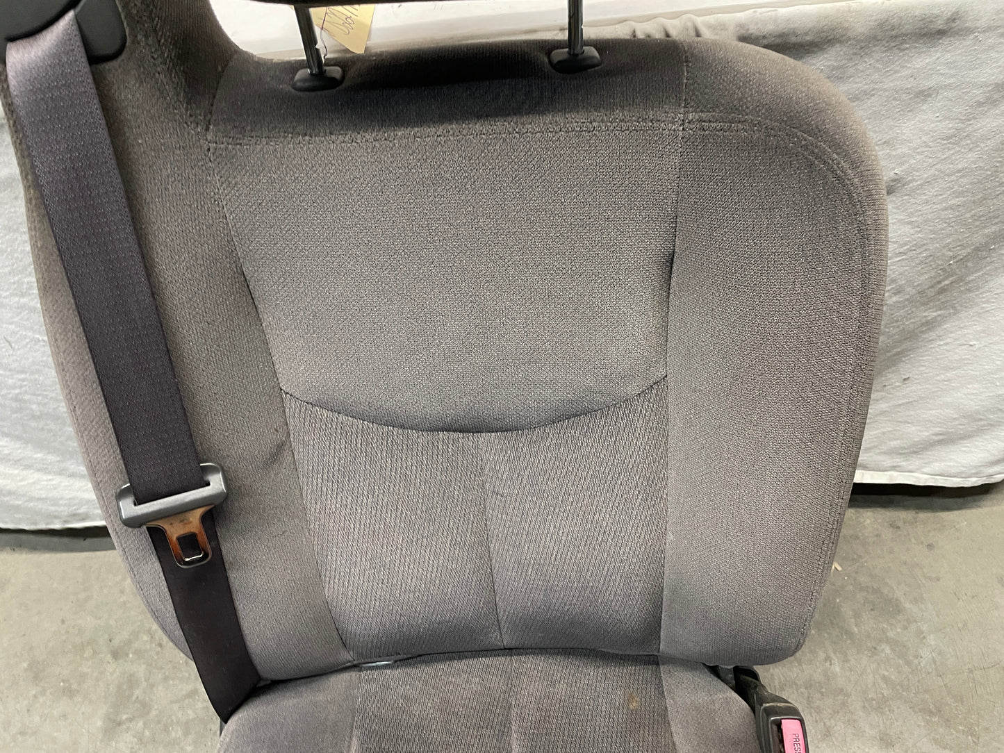2004 GMC Sierra K1500 RH Passenger Front Seat Gray Cloth OEM - Day's Parts Yard