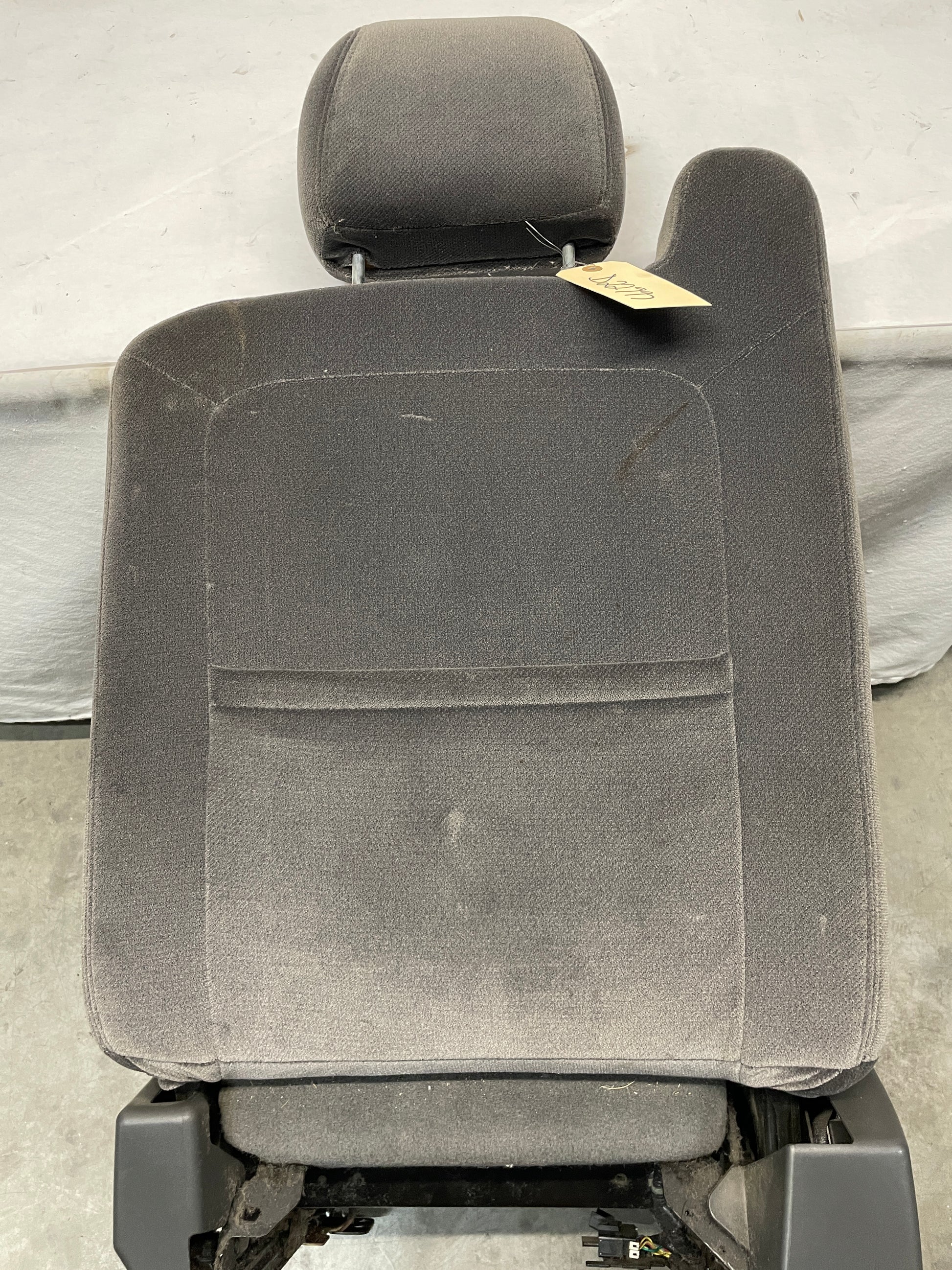 2004 GMC Sierra K1500 RH Passenger Front Seat Gray Cloth OEM - Day's Parts Yard