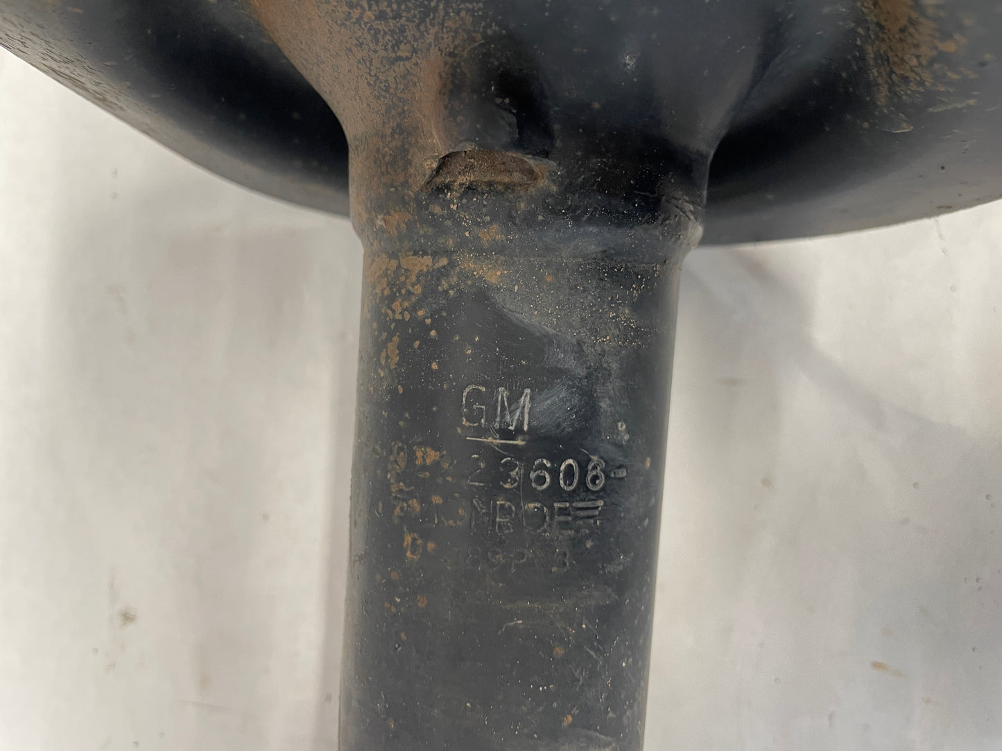 2009 Pontiac G8 GT RH Passenger Front Strut Assembly OEM