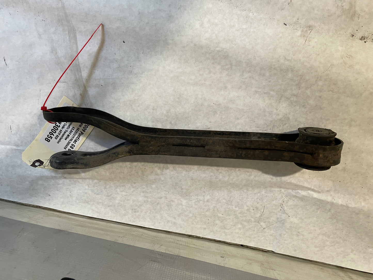 2009 Pontiac G8 GT RH Passenger Rear Suspension Trailing Control Arm OEM - Day's Parts Yard