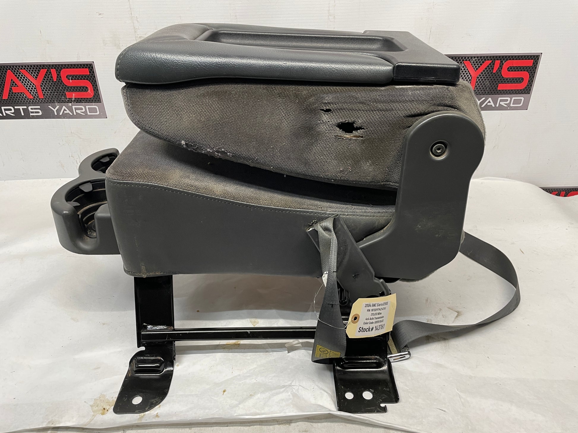 2004 GMC Sierra K1500 Front Center Console Arm Rest Jump Seat Grey Cloth OEM - Day's Parts Yard
