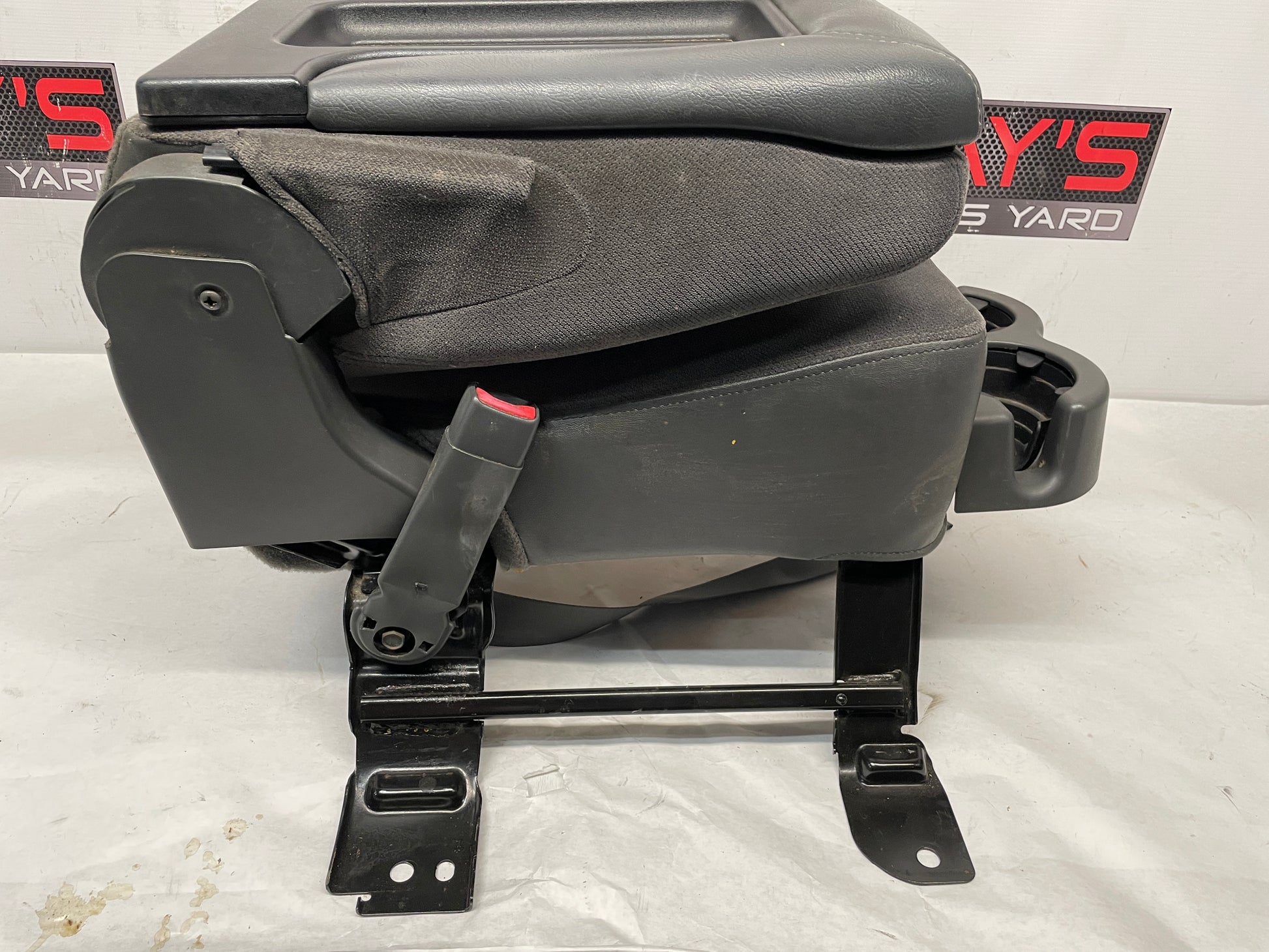 2004 GMC Sierra K1500 Front Center Console Arm Rest Jump Seat Grey Cloth OEM - Day's Parts Yard