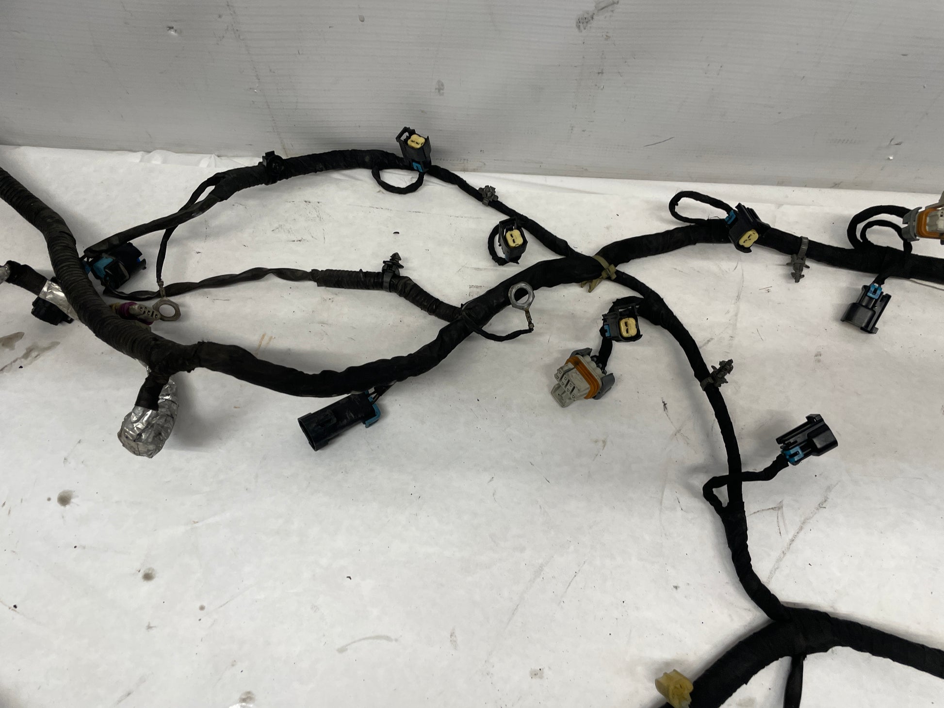 2014 Chevy SS Sedan Engine Motor Transmission Wire Wiring Harness OEM - Day's Parts Yard
