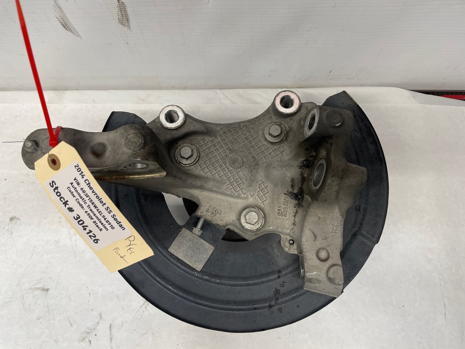 2014 Chevy SS Sedan RH Passenger Front Spindle Hub Knuckle Wheel Bearing Assembly OEM - Day's Parts Yard