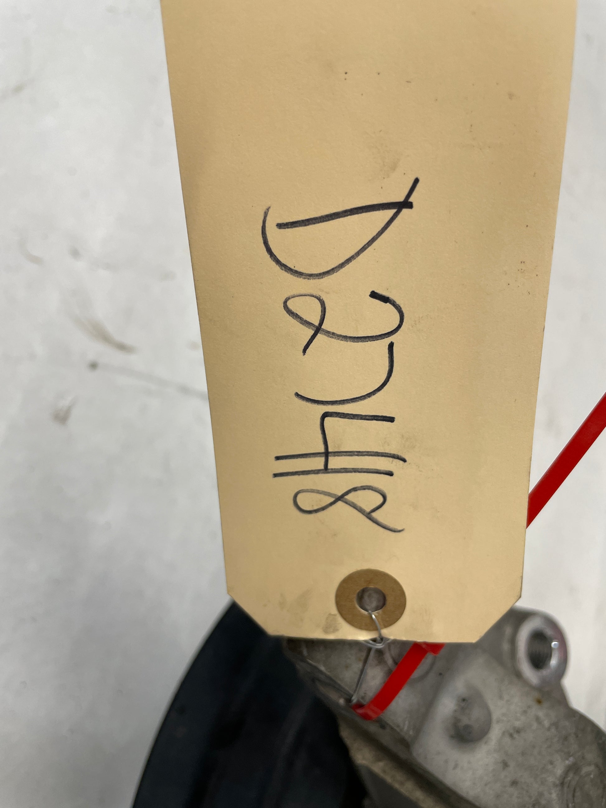 2014 Chevy SS Sedan RH Passenger Front Spindle Hub Knuckle Wheel Bearing Assembly OEM - Day's Parts Yard