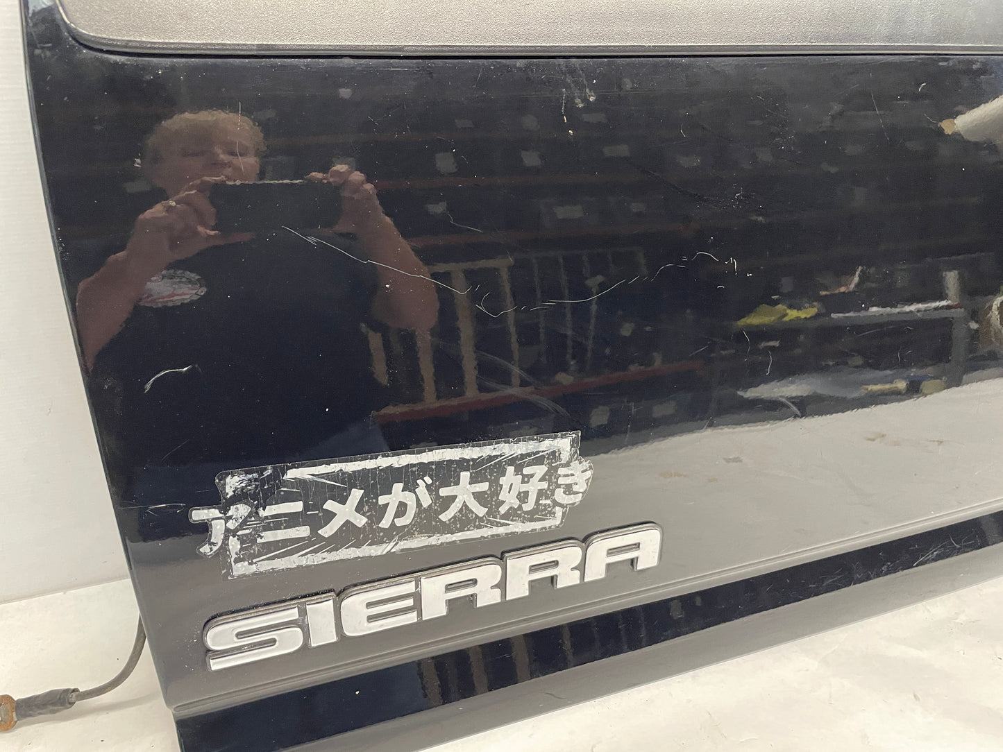 2004 GMC Sierra K1500 Tailgate Tail Gate OEM - Day's Parts Yard