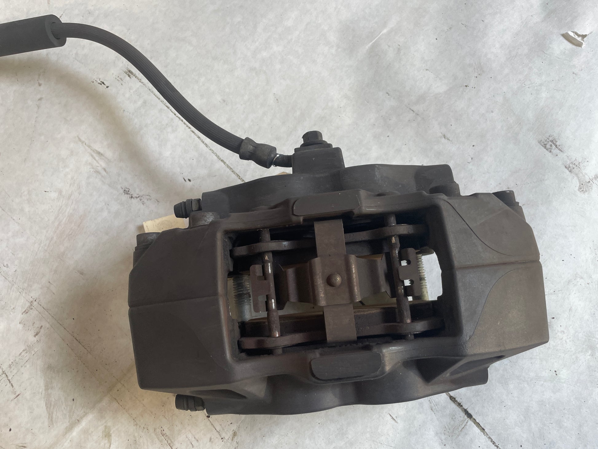 2016 Chevy Camaro SS Brembo Performance Calipers OEM - Day's Parts Yard