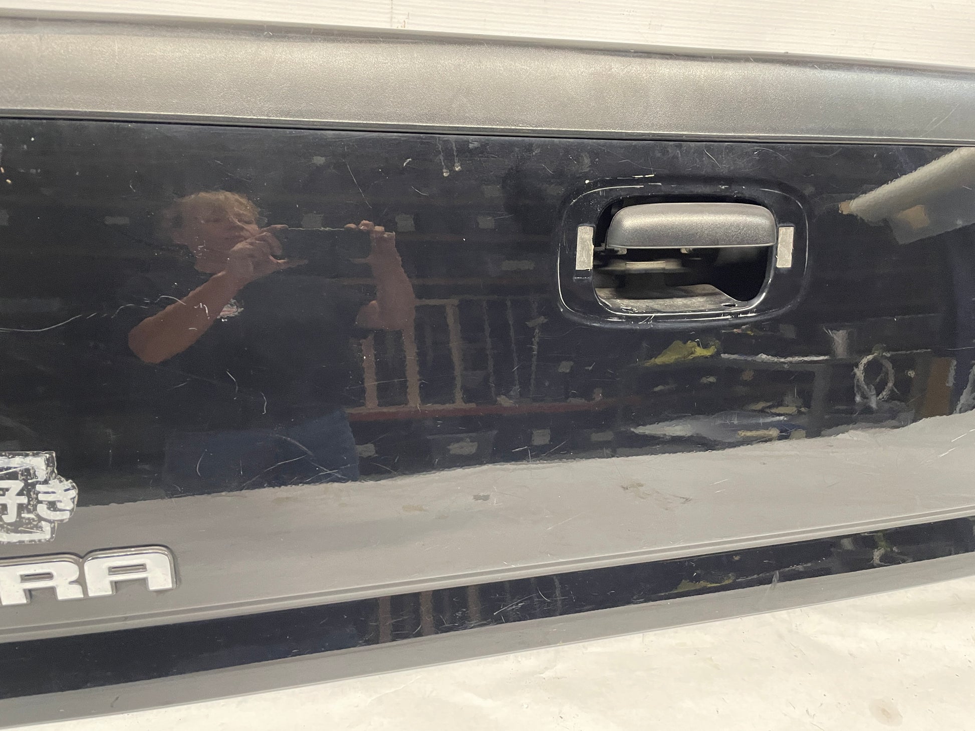 2004 GMC Sierra K1500 Tailgate Tail Gate OEM - Day's Parts Yard