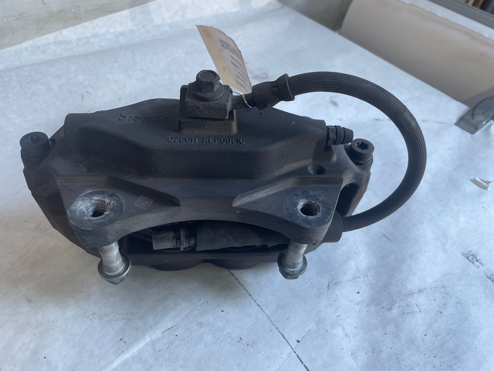 2016 Chevy Camaro SS Brembo Performance Calipers OEM - Day's Parts Yard