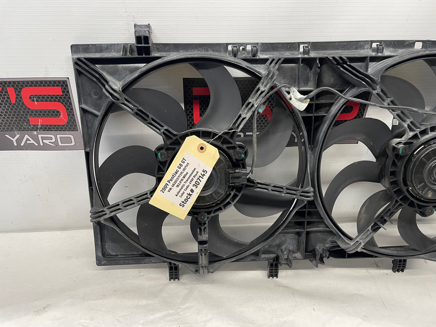 2009 Pontiac G8 GT Dual Radiator Electric Coolant Cooling Fans Assembly OEM