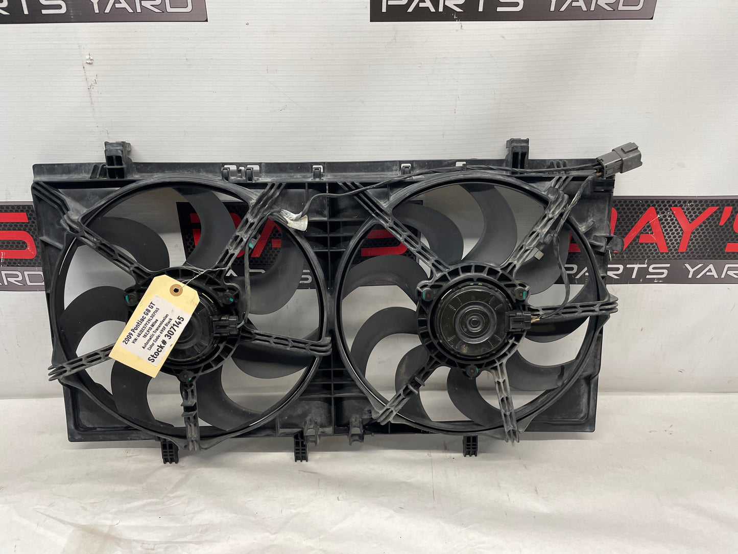 2009 Pontiac G8 GT Dual Radiator Electric Coolant Cooling Fans Assembly OEM
