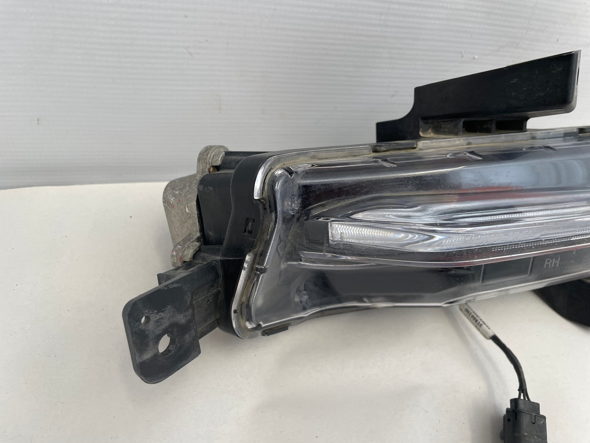 2020 Chevy Camaro SS RH Passenger Fog Light w/ Ballast OEM - Day's Parts Yard