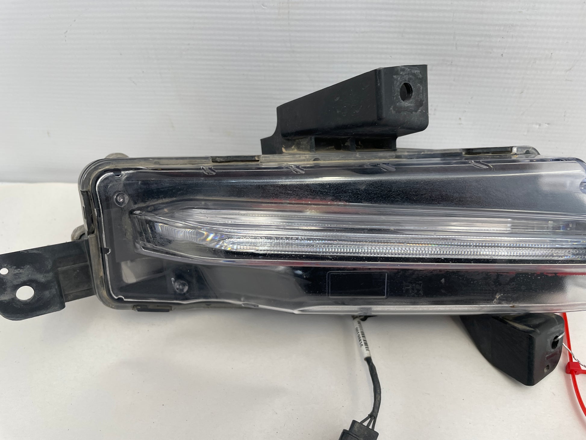 2020 Chevy Camaro SS RH Passenger Fog Light w/ Ballast OEM - Day's Parts Yard
