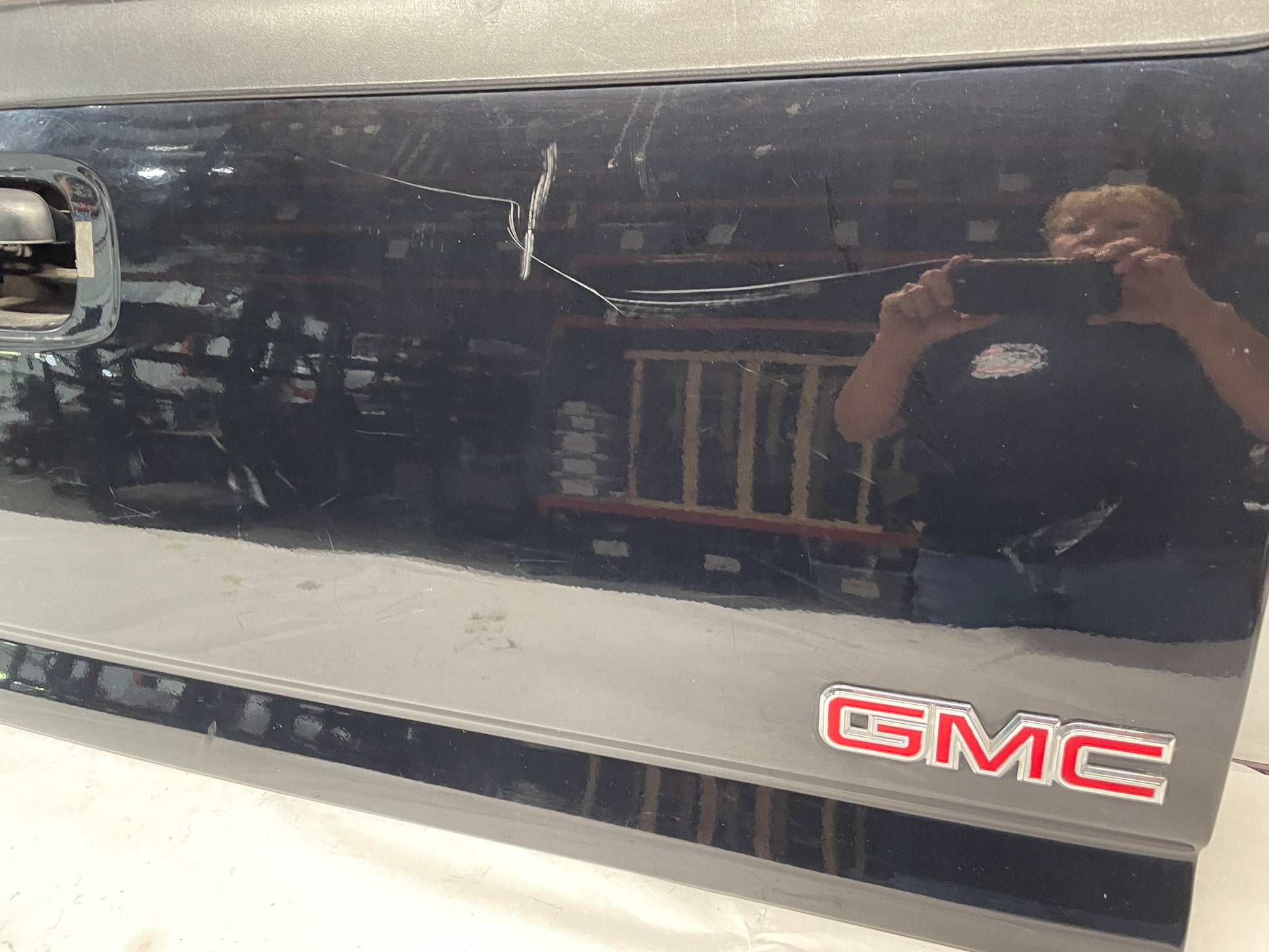 2004 GMC Sierra K1500 Tailgate Tail Gate OEM - Day's Parts Yard