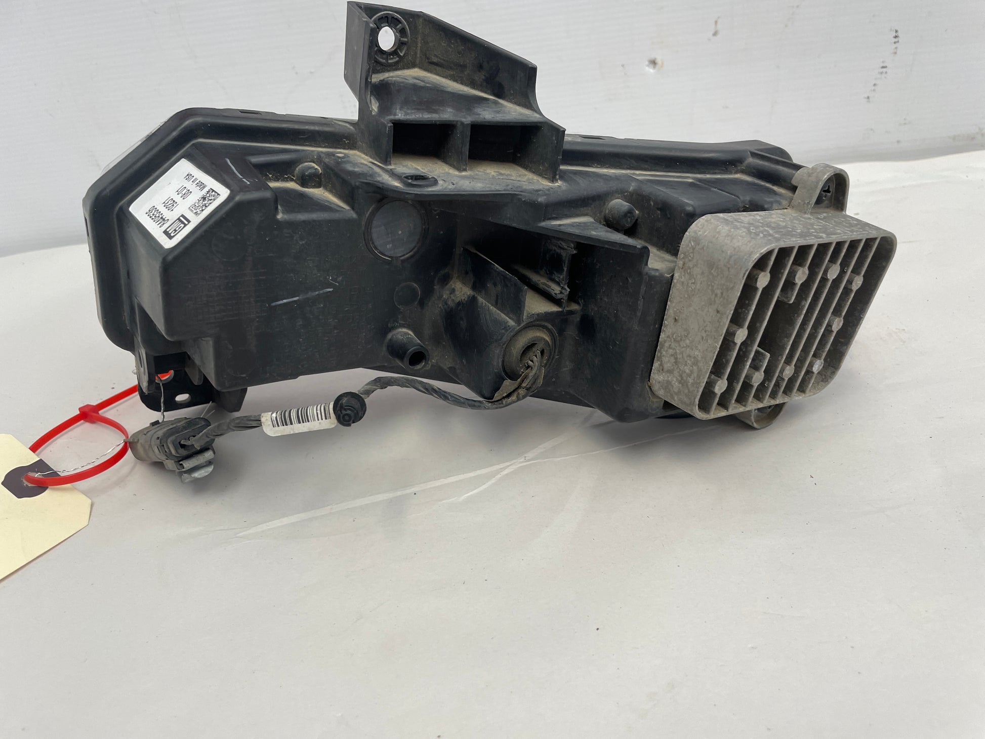 2020 Chevy Camaro SS RH Passenger Fog Light w/ Ballast OEM - Day's Parts Yard