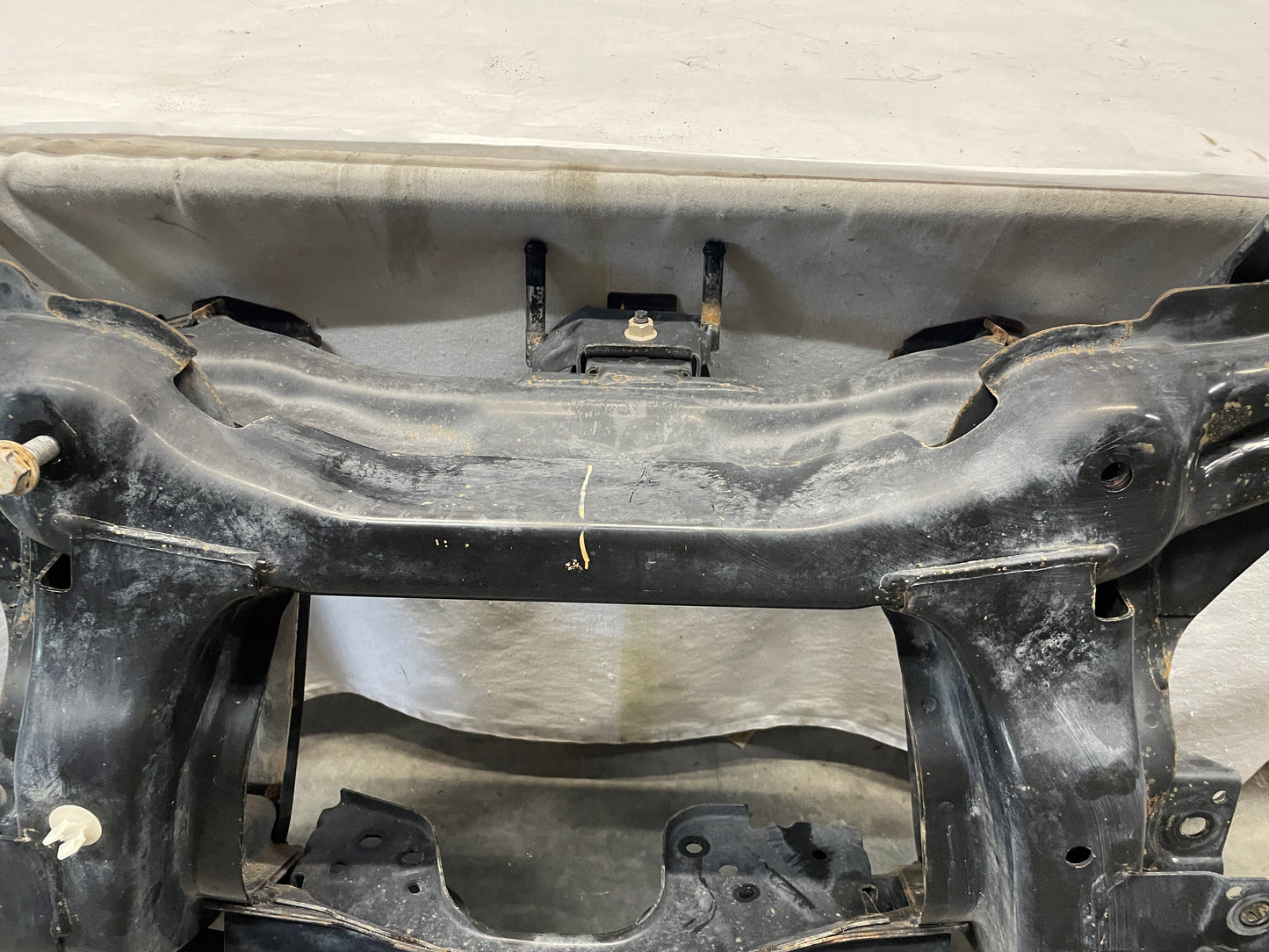 2009 Pontiac G8 GT Rear Suspension Support Cradle K Member Sub Frame OEM