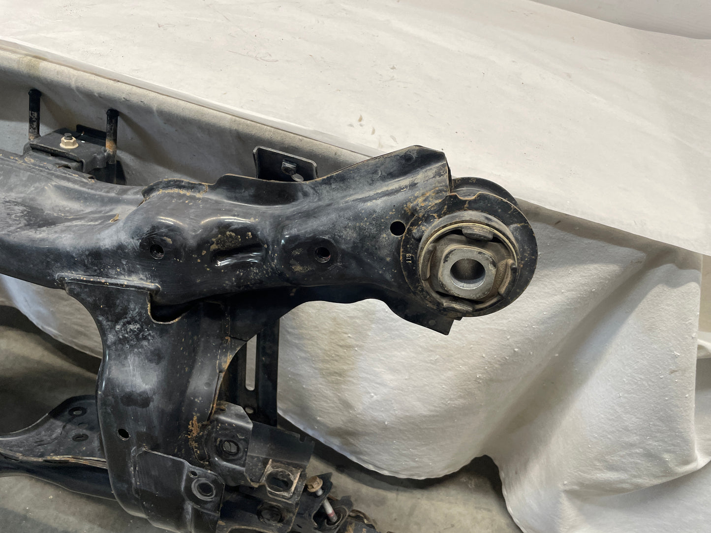 2009 Pontiac G8 GT Rear Suspension Support Cradle K Member Sub Frame OEM