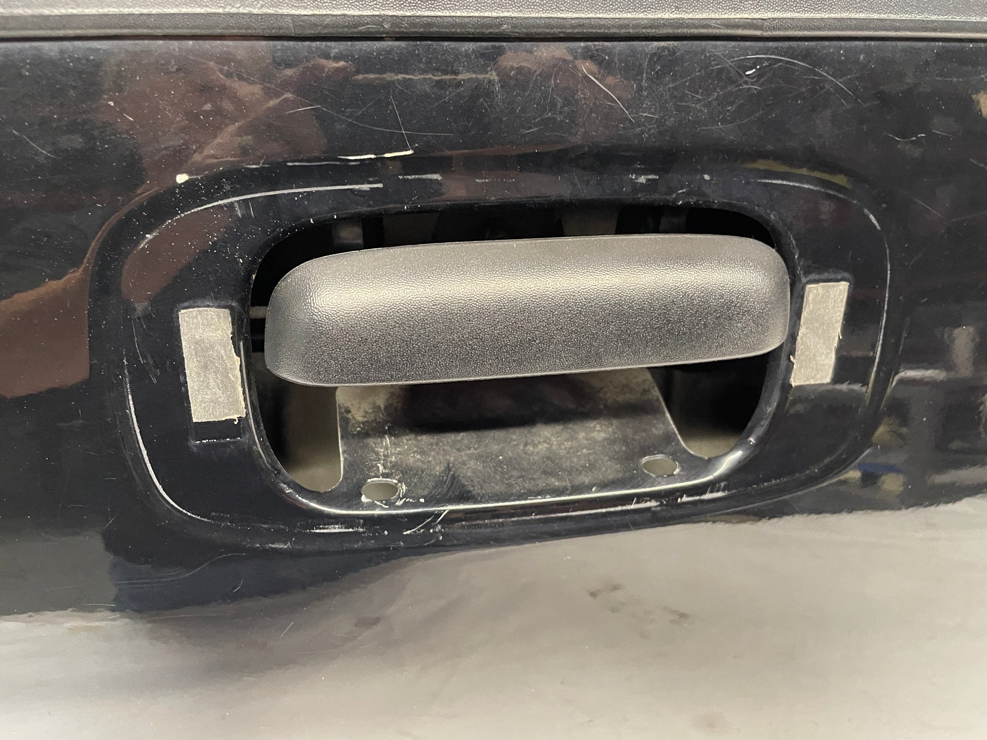 2004 GMC Sierra K1500 Tailgate Tail Gate OEM - Day's Parts Yard